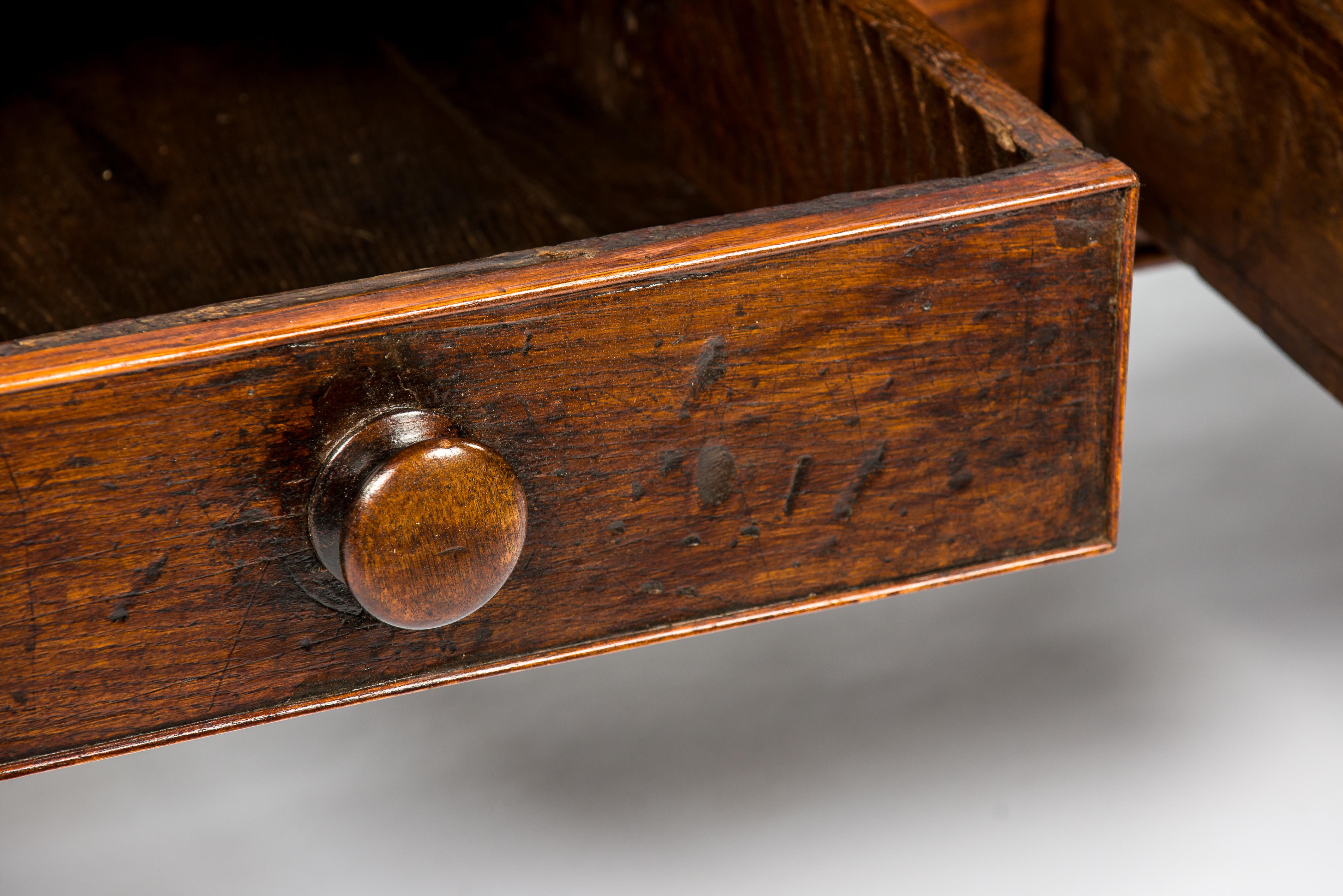 Antique 18th-Century Rustic Spanish Warm Brown Chestnut Coffee Table 6