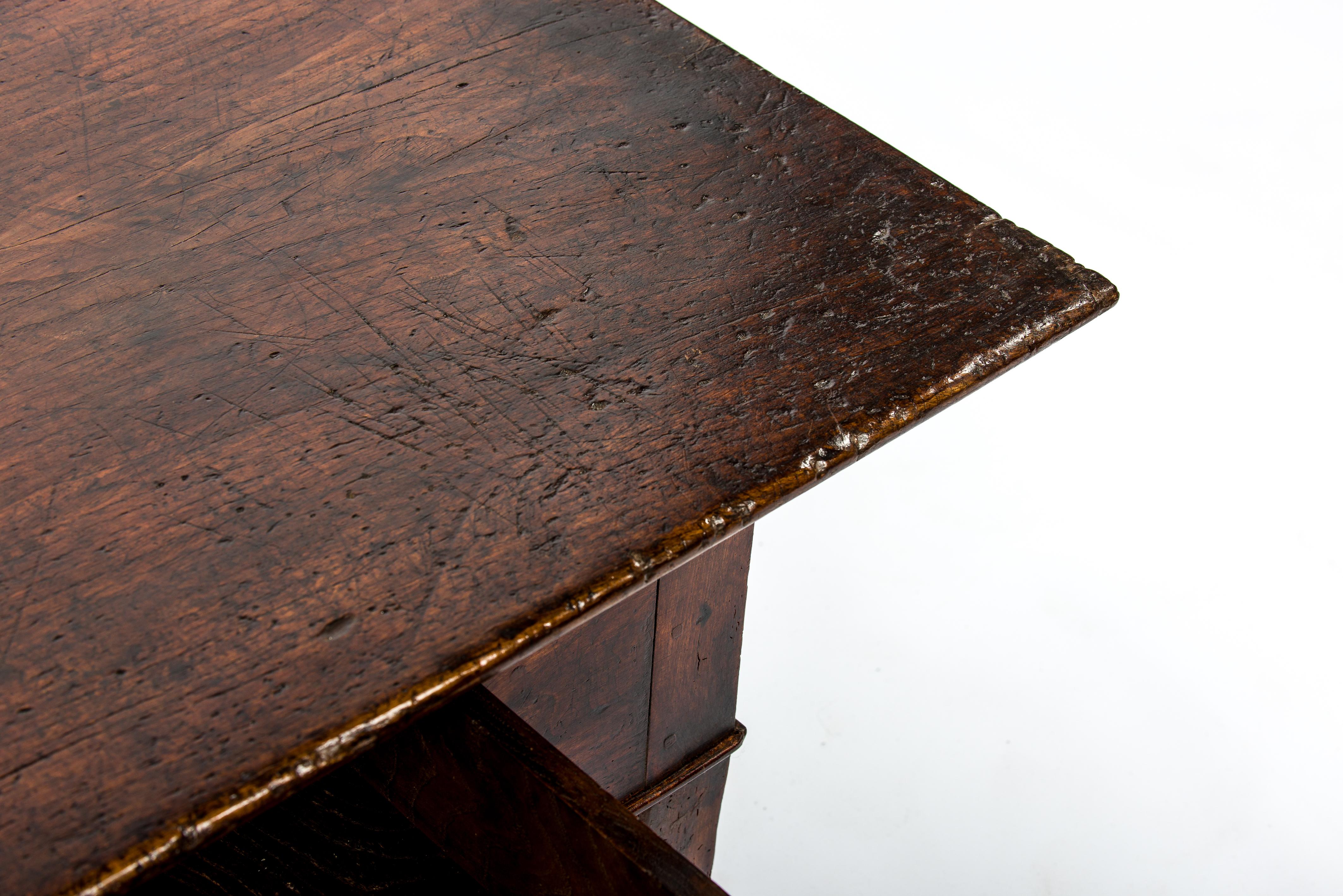 Antique 18th-Century Rustic Spanish Warm Brown Chestnut Coffee Table 2