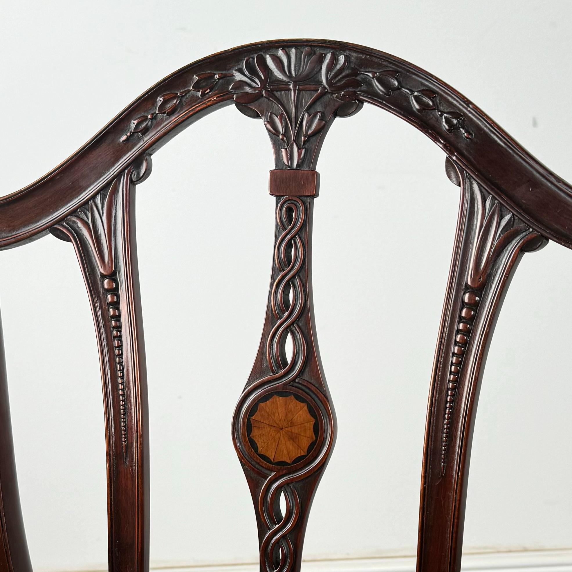 Ensemble de 8 chaises de salle à manger anciennes du 18ème siècle de style Hepplewhite ( REF AF-3443 ) en vente 1