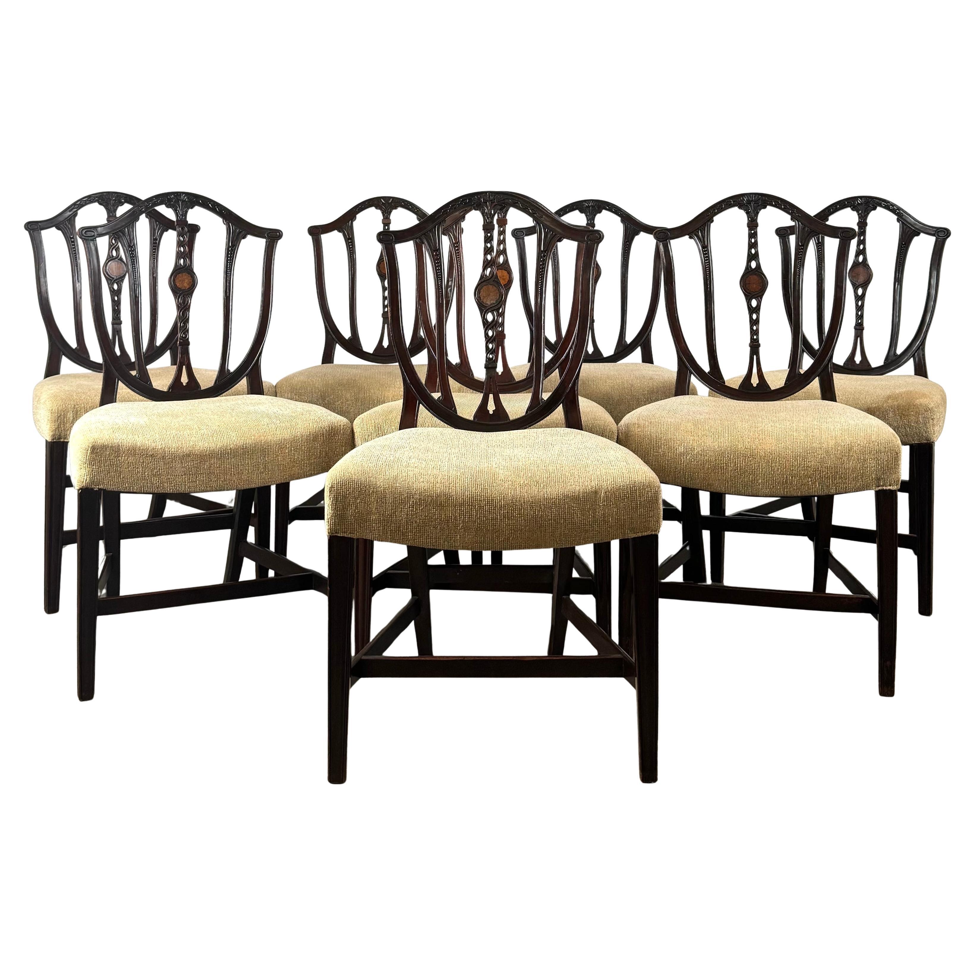 Ensemble de 8 chaises de salle à manger anciennes du 18ème siècle de style Hepplewhite ( REF AF-3443 )