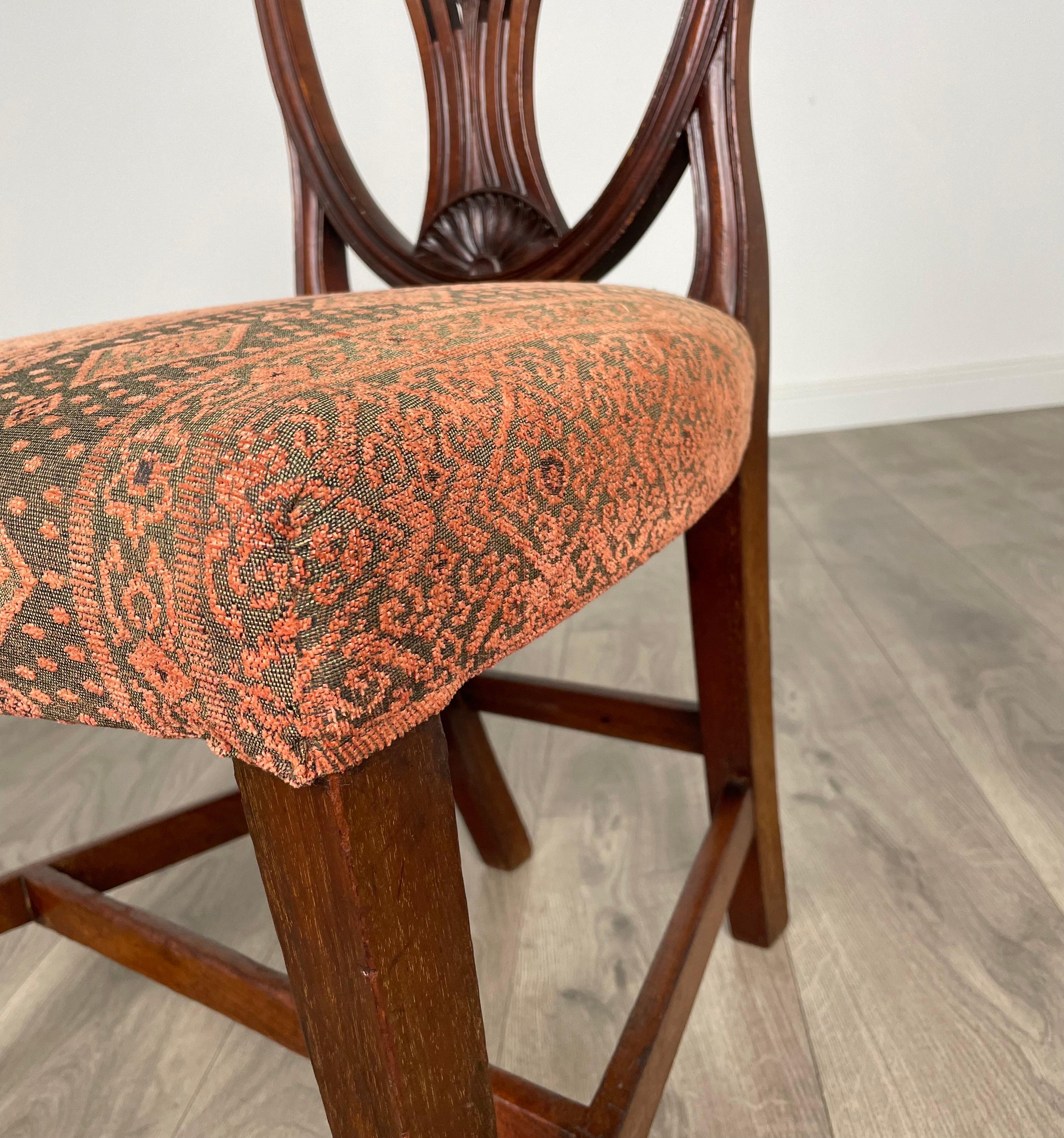 Antique 18th Century Set Of 8 Shield Back Dining Chairs ( REF AF-3114 ) For Sale 3