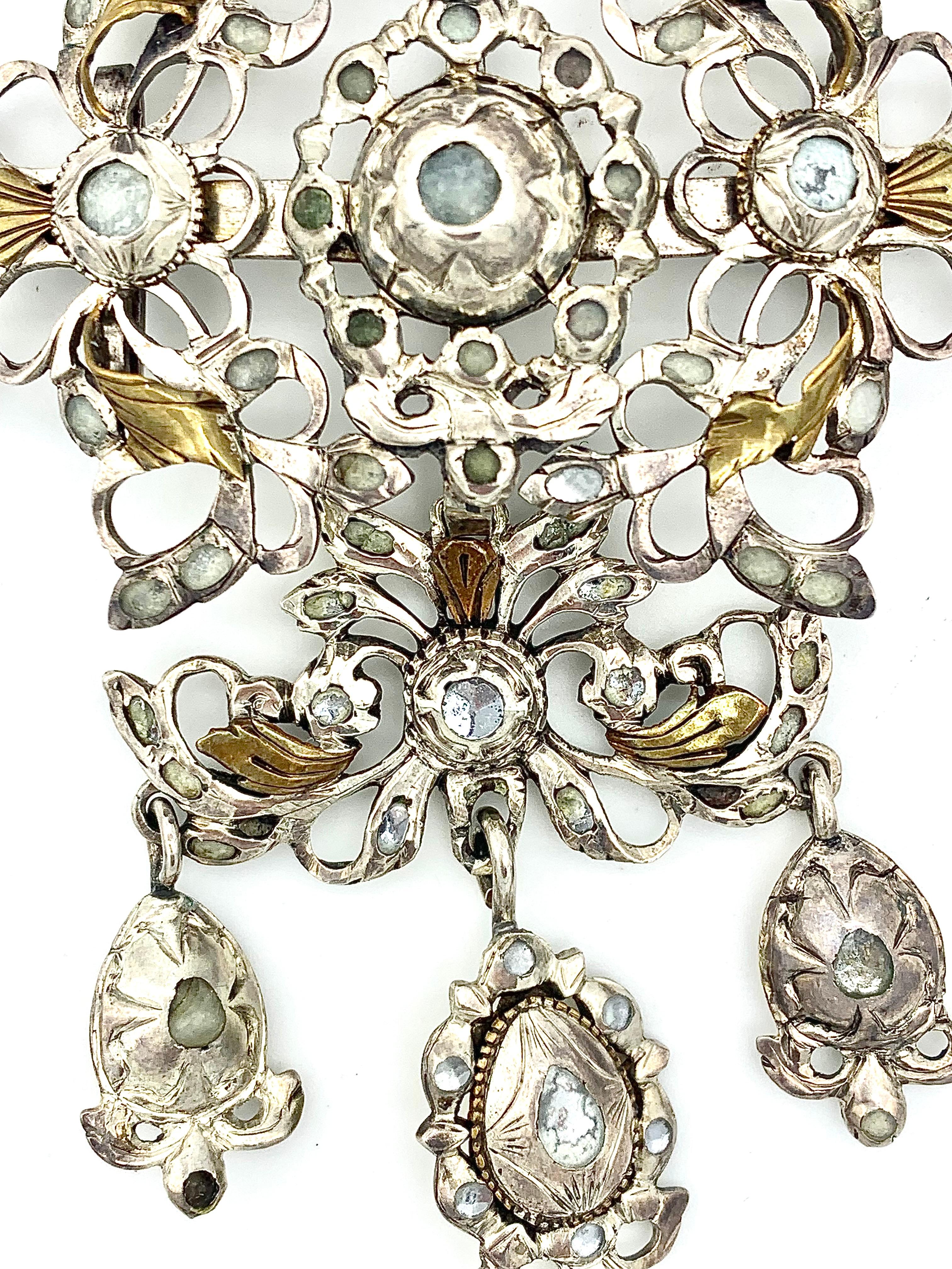 Antique 18th Century Slide Pendant Paste Silver Silver Guilt Flowers Leaves  In Good Condition For Sale In Munich, Bavaria
