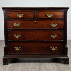 Petite commode ancienne du 18ème siècle en acajou (REF AF-3636)