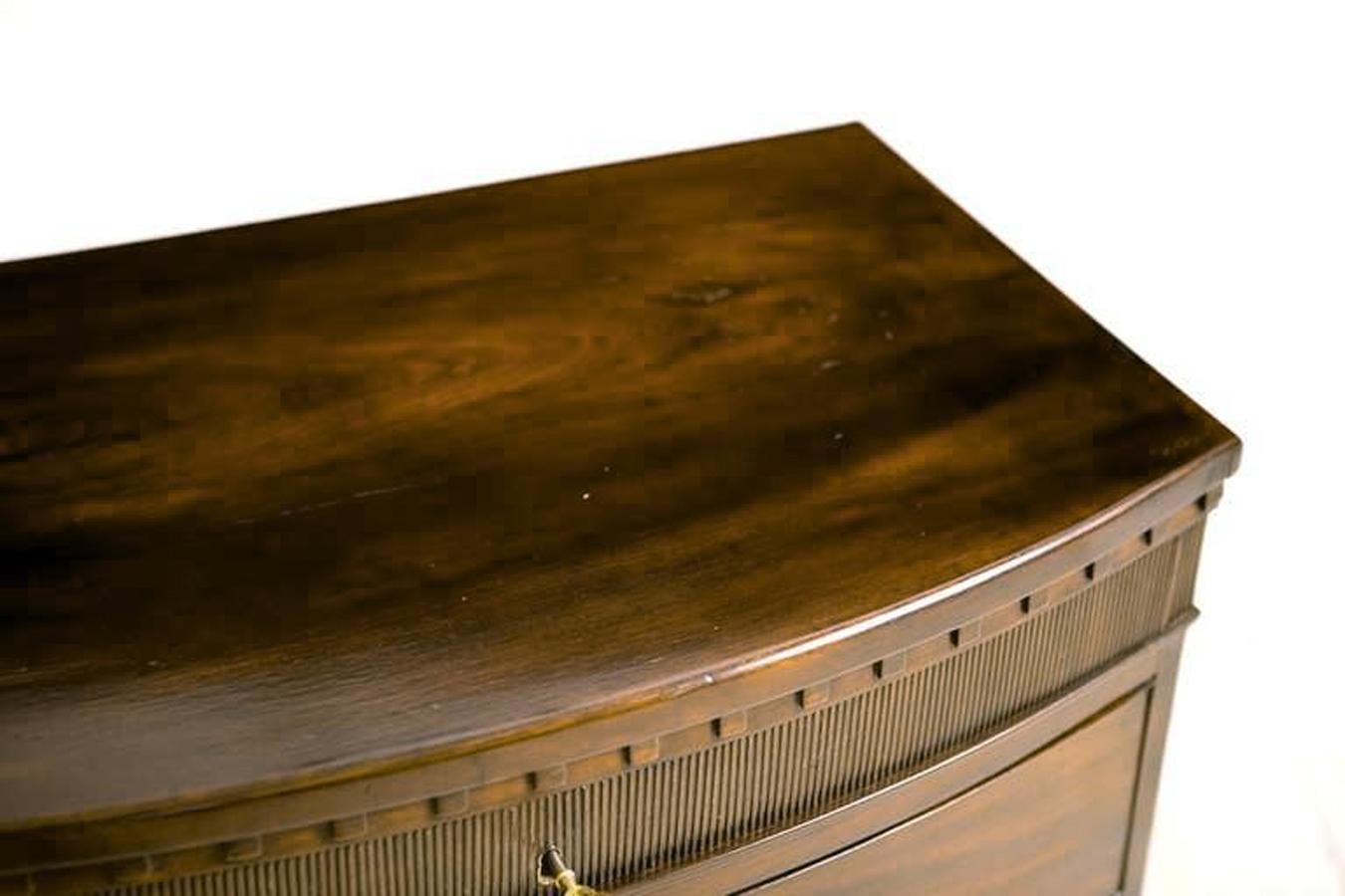petite commode ancienne
