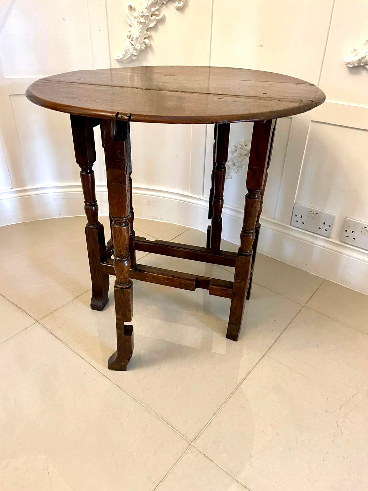 Antique 18th Century Small Quality Oak Gateleg Table In Good Condition In Suffolk, GB