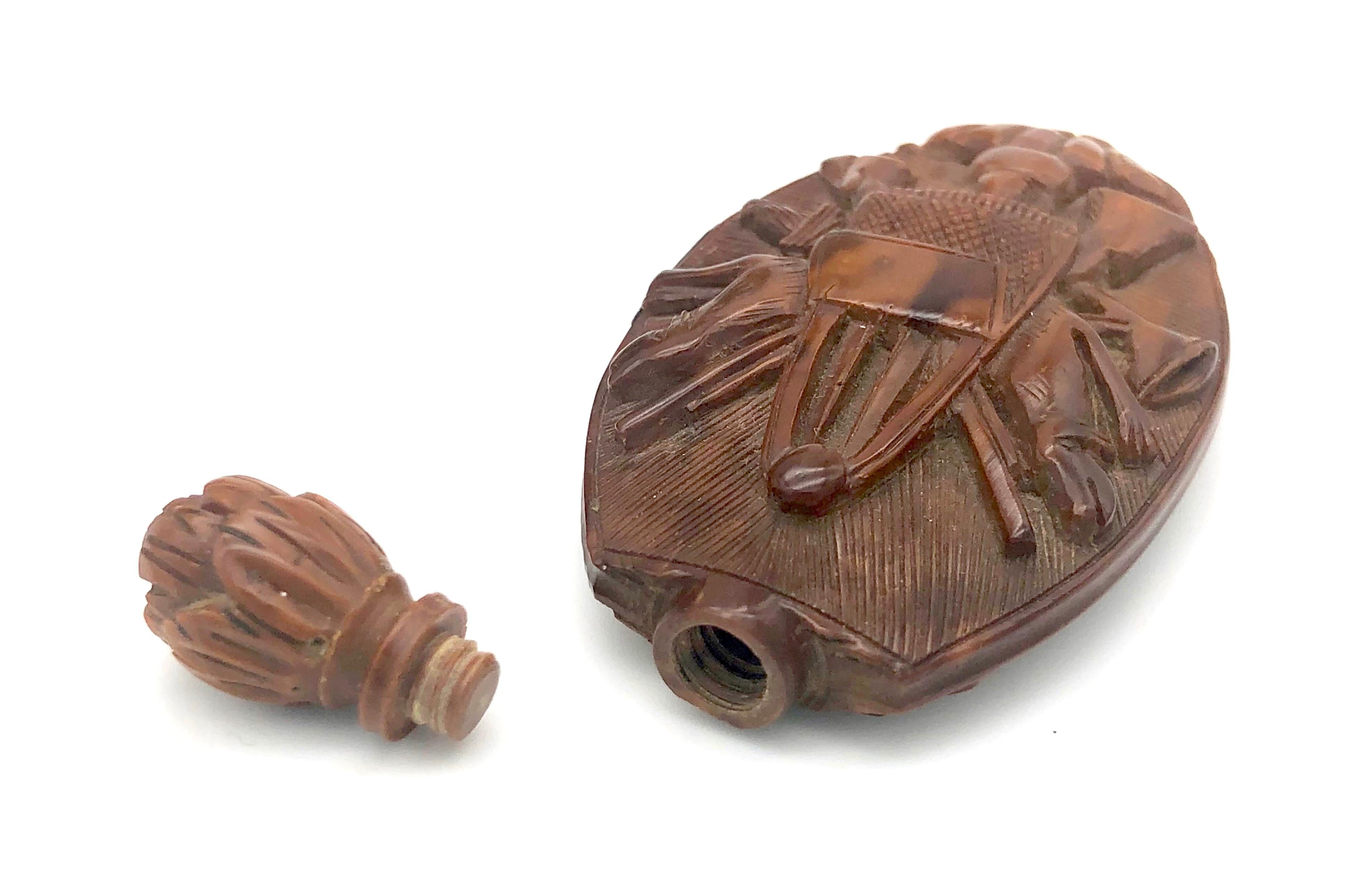 Ancien flacon de bouteille de chasse du 18ème siècle, instruments de musique, chiens Unisexe en vente
