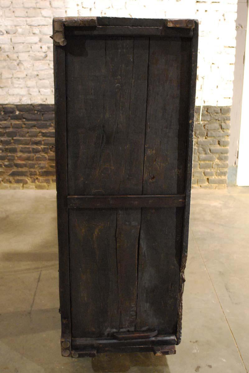 Antique 18th Century Solid Oak Spanish Kitchen Display Cabinet For Sale 5