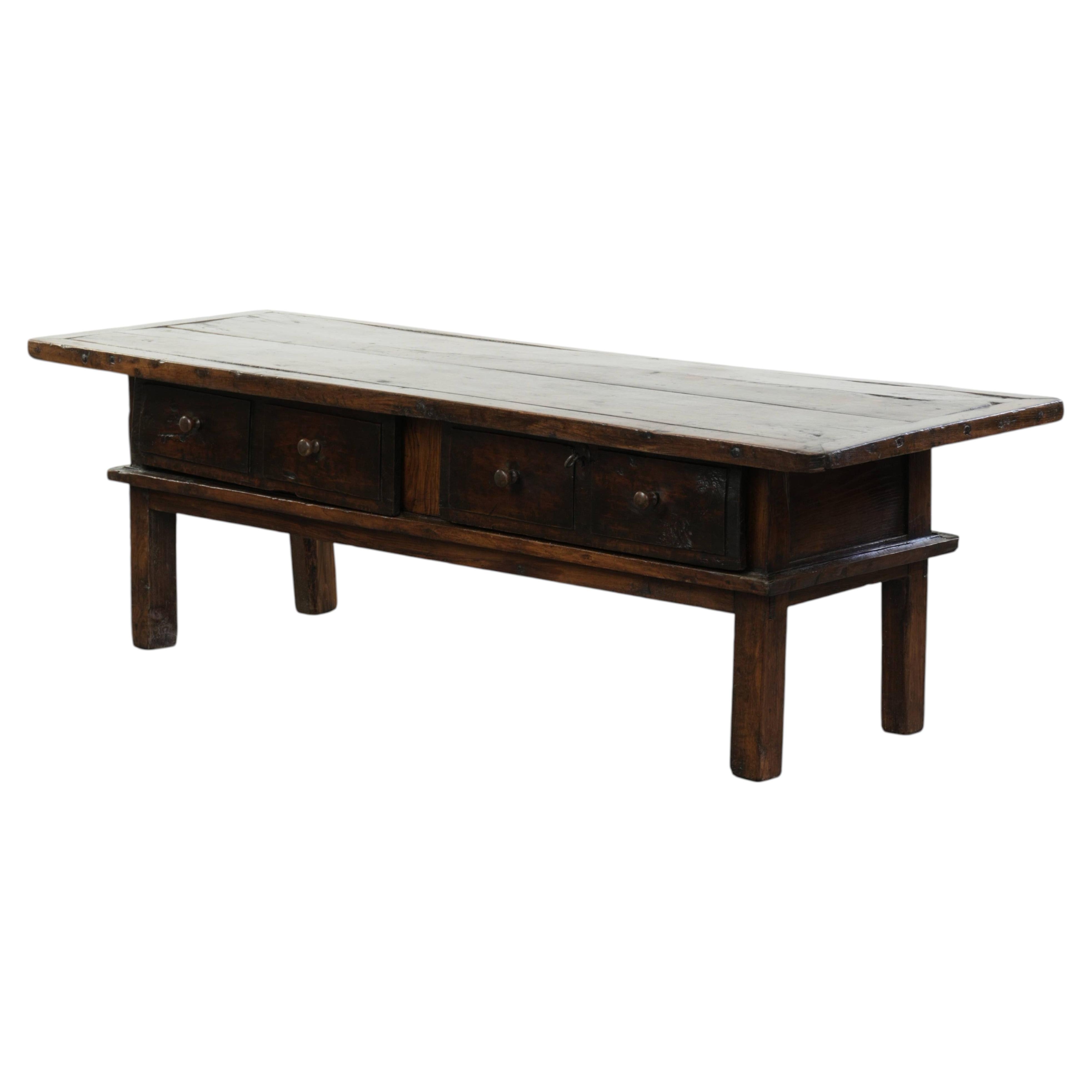Antique 18th-century Southern European chestnut wood coffee table