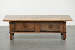 Antique 18th-century Southern European coffee table made of chestnut wood