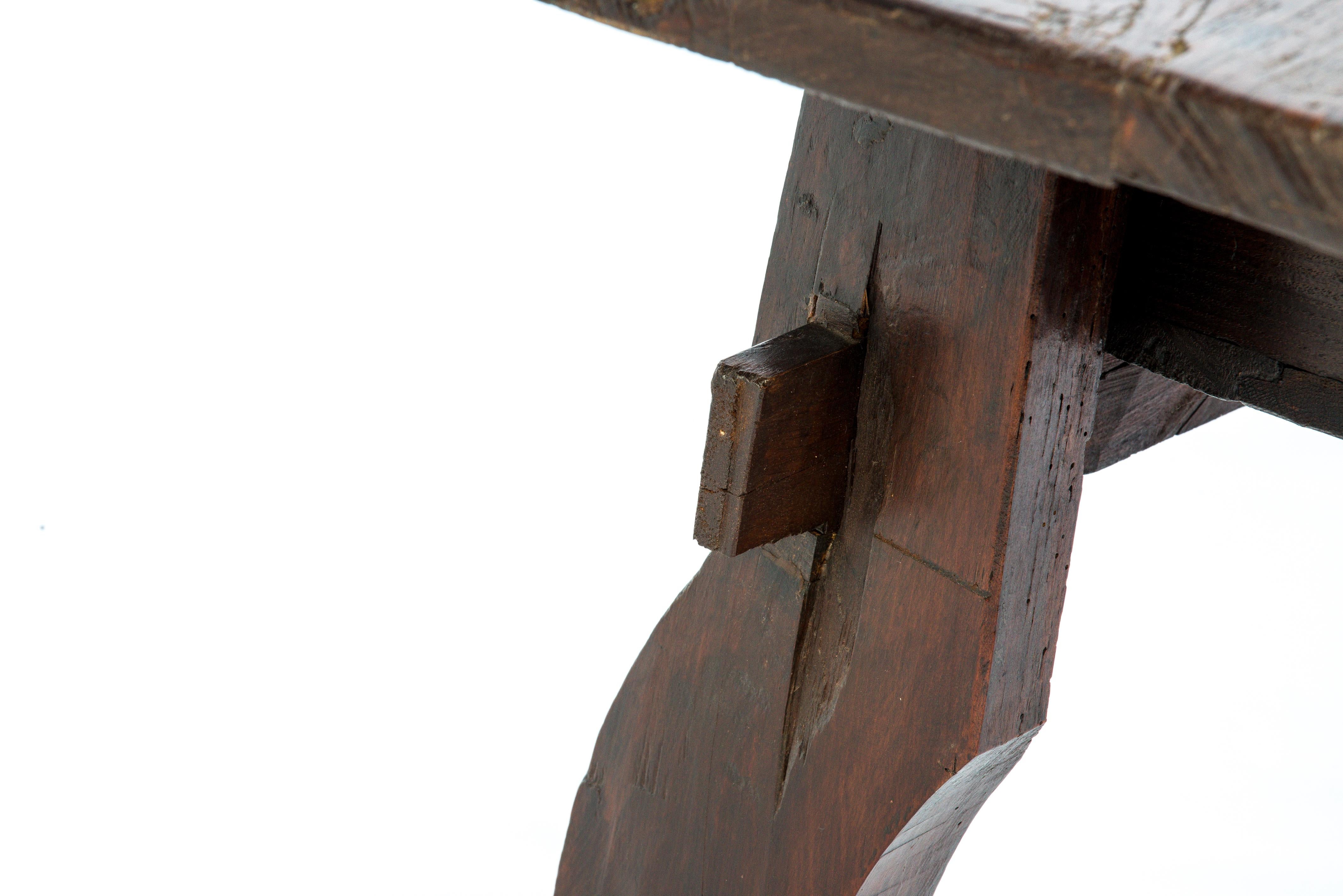Antique 18th Century Spanish Baroque Chestnut Desk or Sidetable For Sale 9