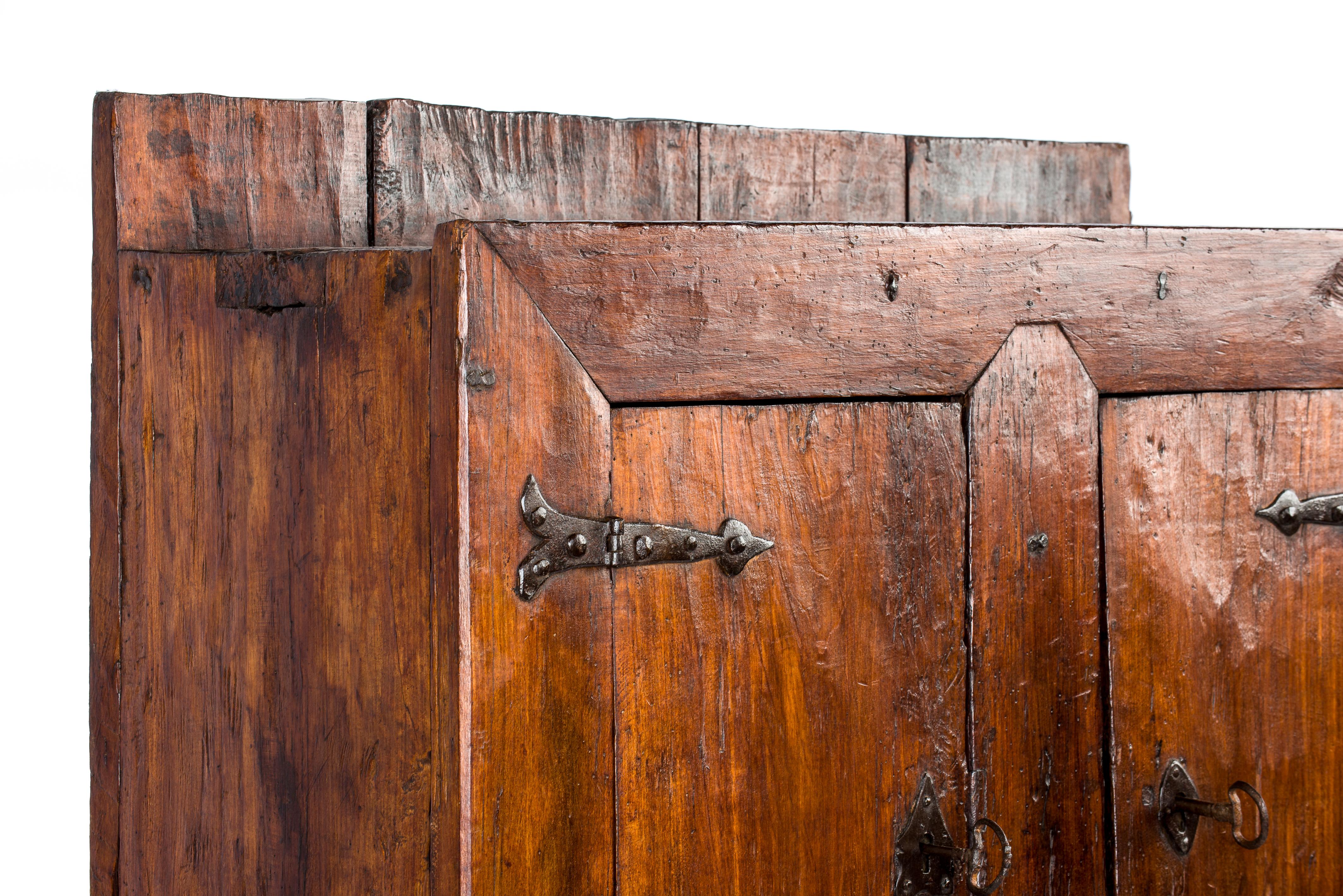 Antique 18th Century Spanish Chestnut and Oak Two-Door Countryside Cabinet 4