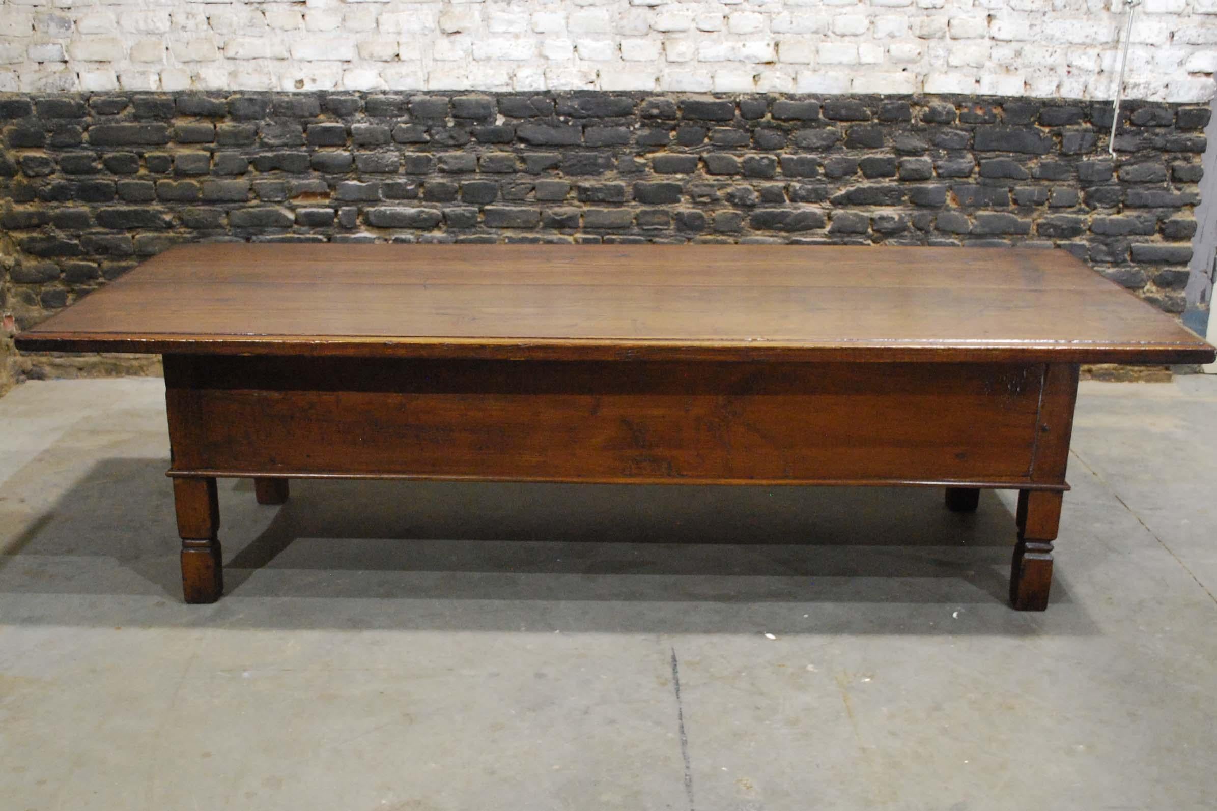 Antique 18th Century Spanish Coffee Table in Solid Chestnut Wood 3
