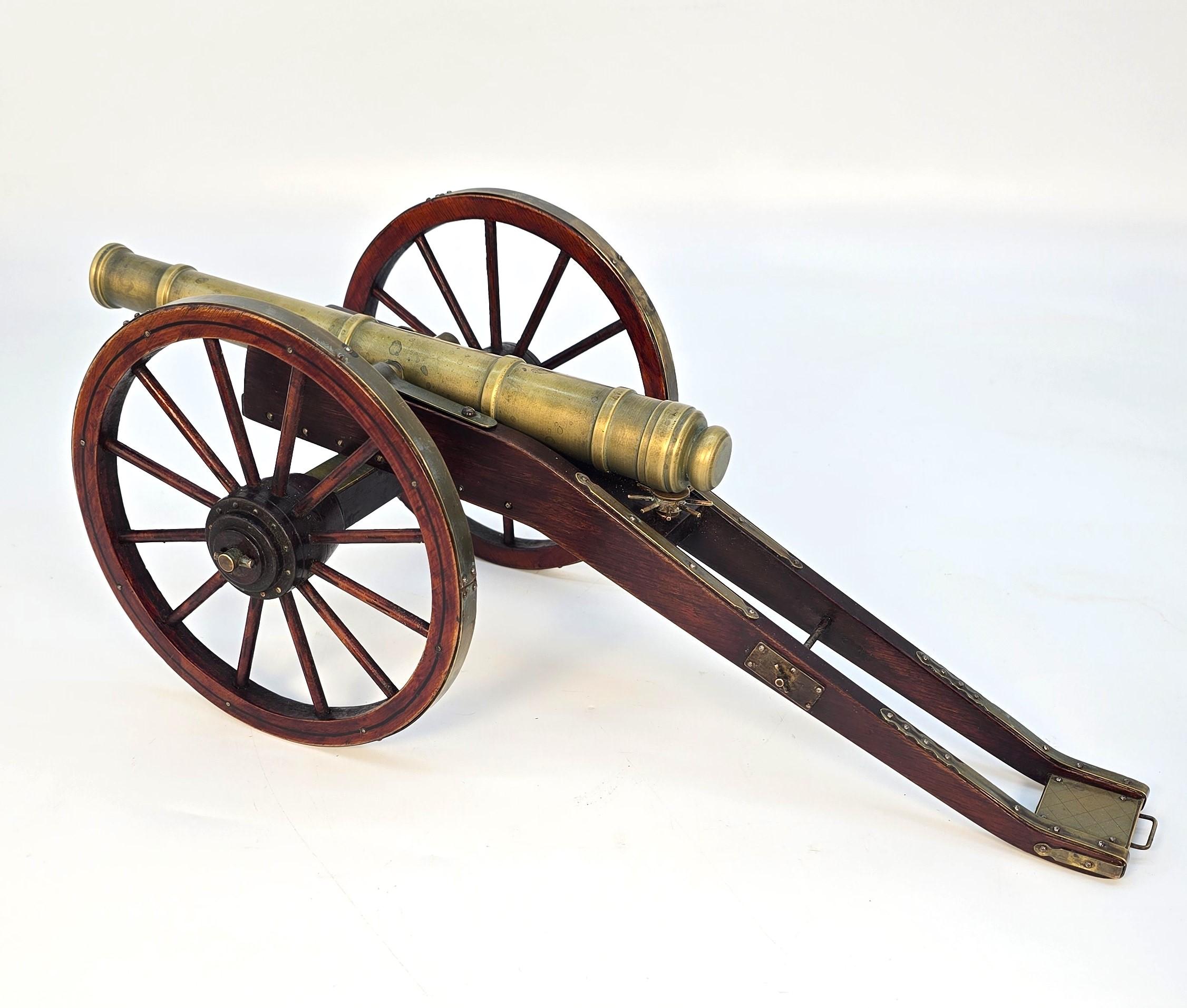 Paire de canons de bureau anciens de style 18ème siècle Anglais circa 1920 en vente 12