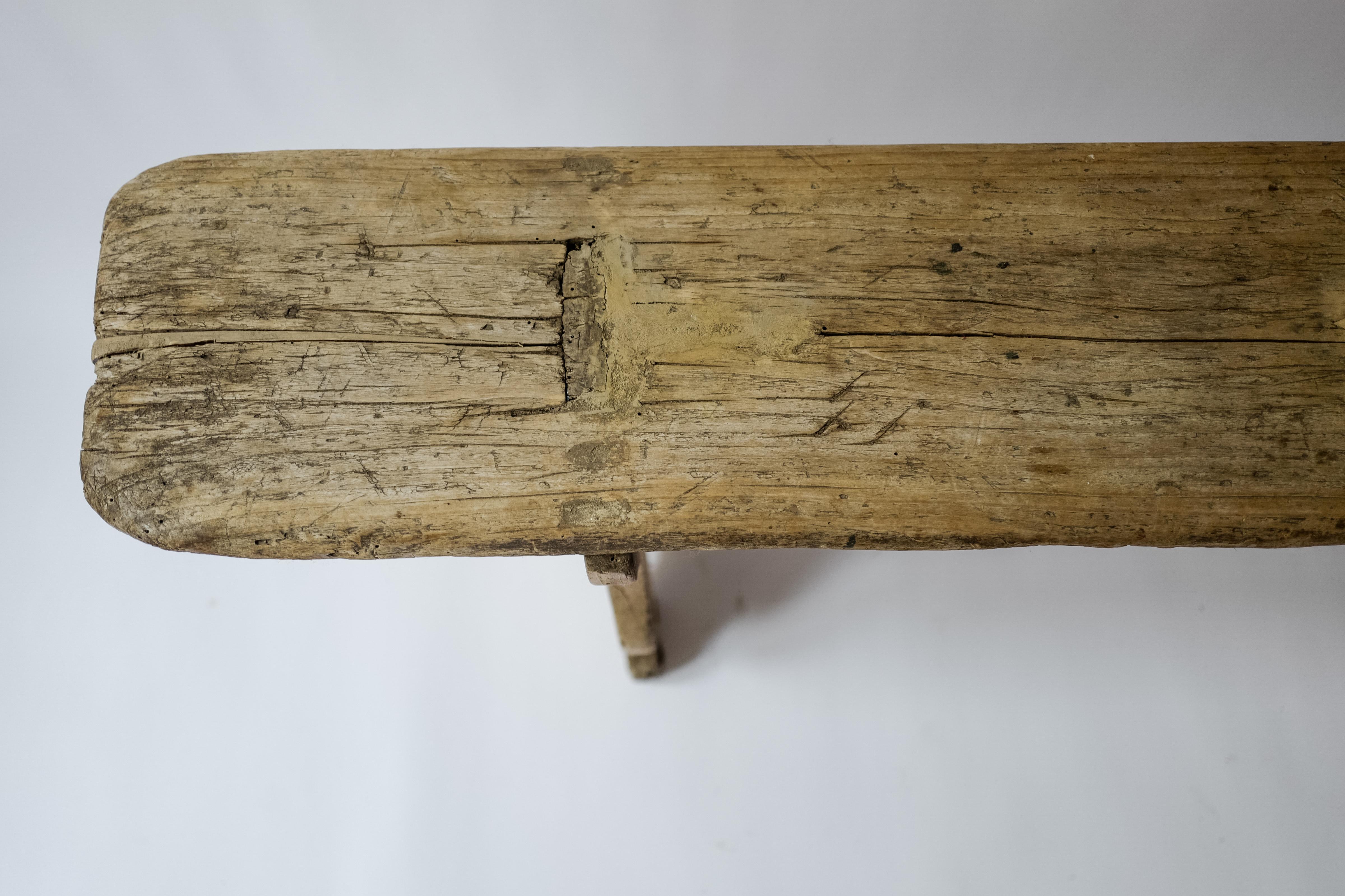 Banc antique en bois toscan du 18e siècle - Sièges rustiques italiens fabriqués à la main Bon état - En vente à Milano, IT