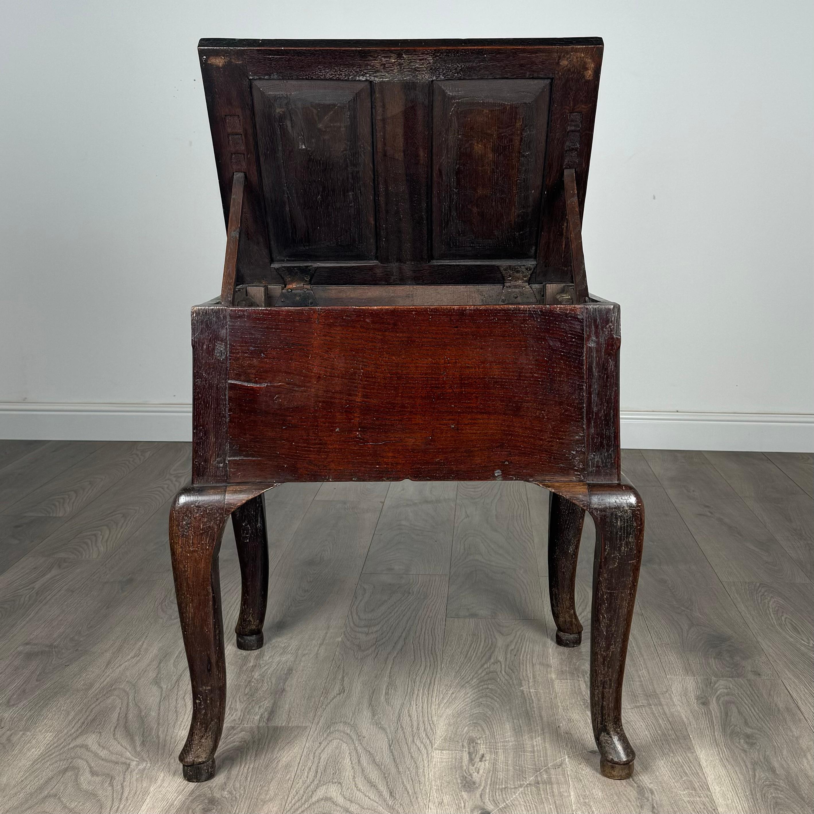 Ancienne boîte inhabituelle du 18ème siècle sur Stand en Oak ( REF AF-3220 ) en vente 9