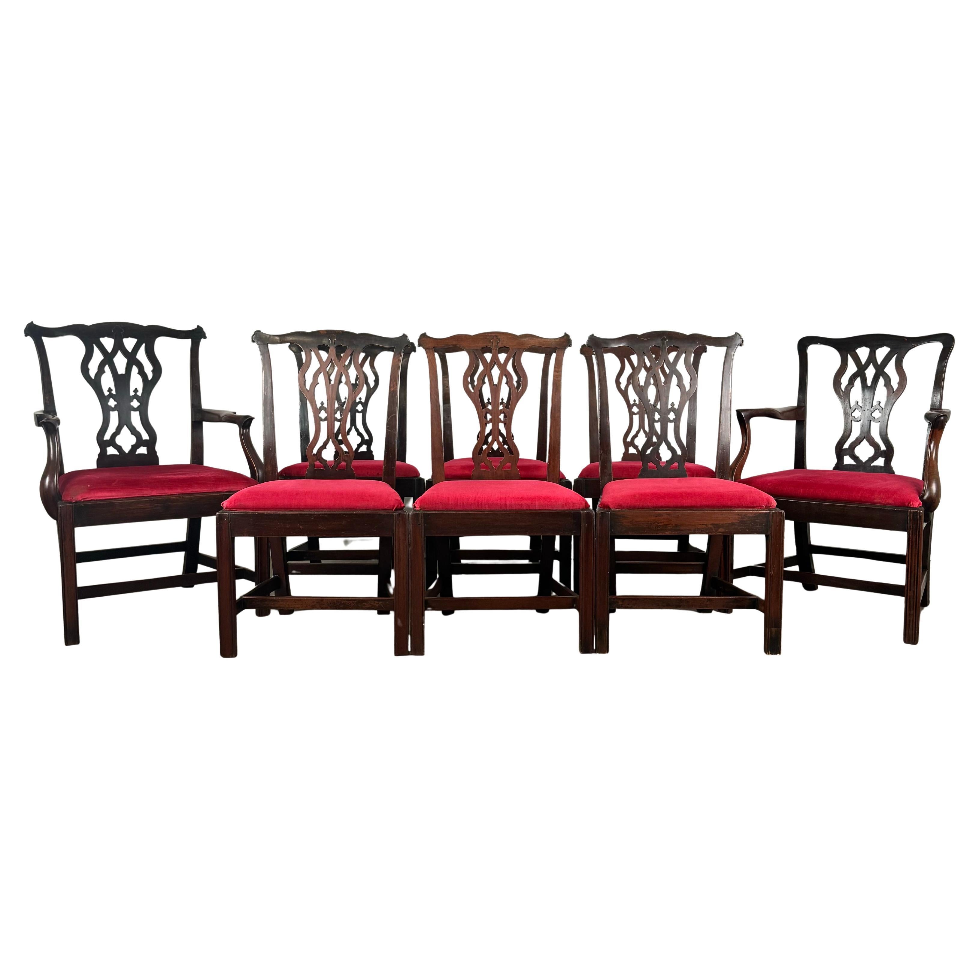 Ensemble inhabituel de 8 chaises de salle à manger irlandaises anciennes du 18ème siècle ( REF AF-3457 )