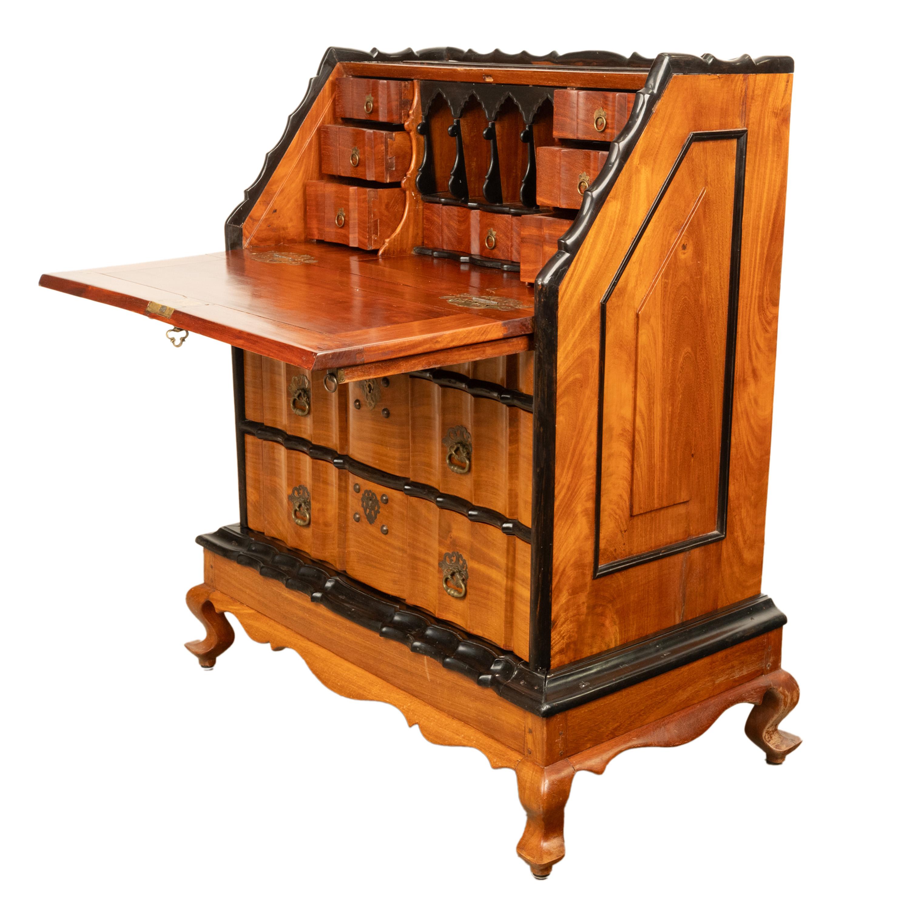 Antique 18th Century VOC Dutch Colonial Padouk Ebony Secretary Desk Bureau 1730  For Sale 5