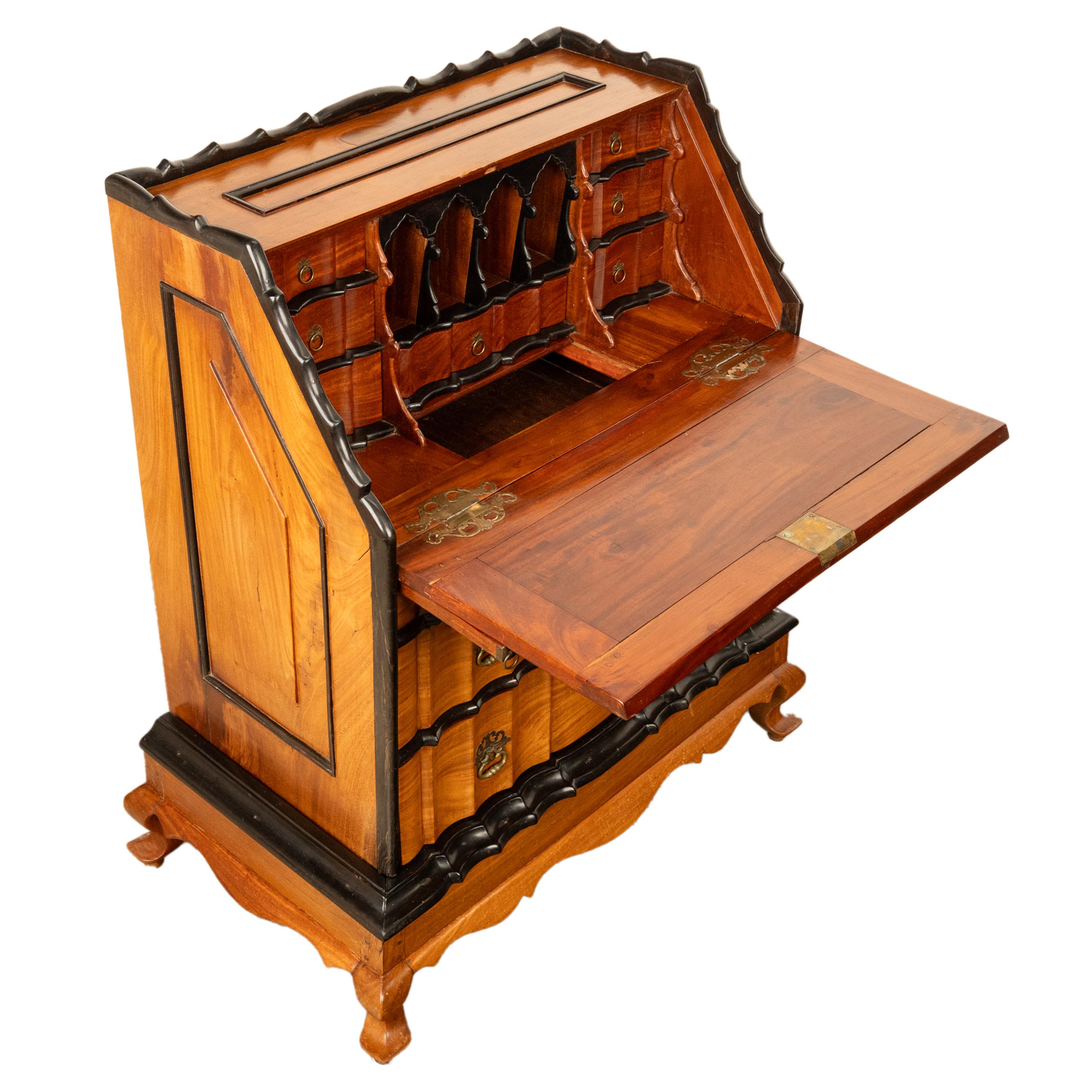 Antique 18th Century VOC Dutch Colonial Padouk Ebony Secretary Desk Bureau 1730  For Sale 3