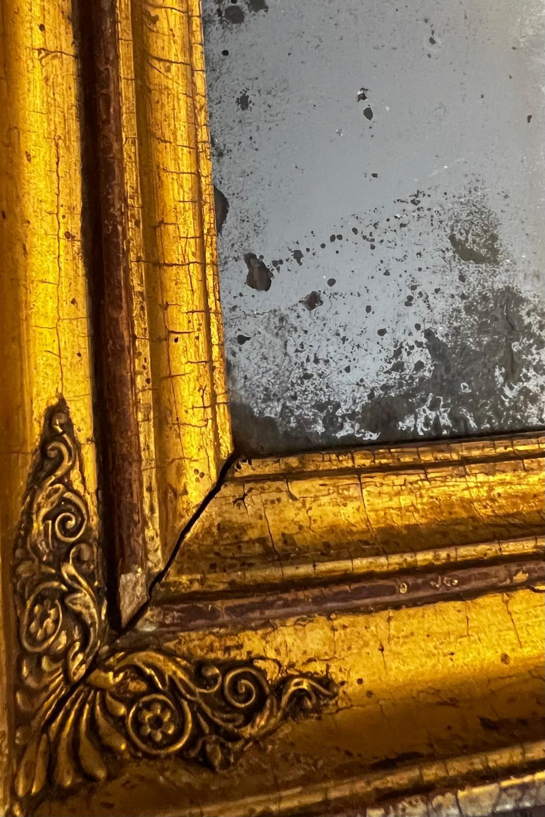 Antique 18th century Wall Mirror France In Good Condition For Sale In Doha, QA