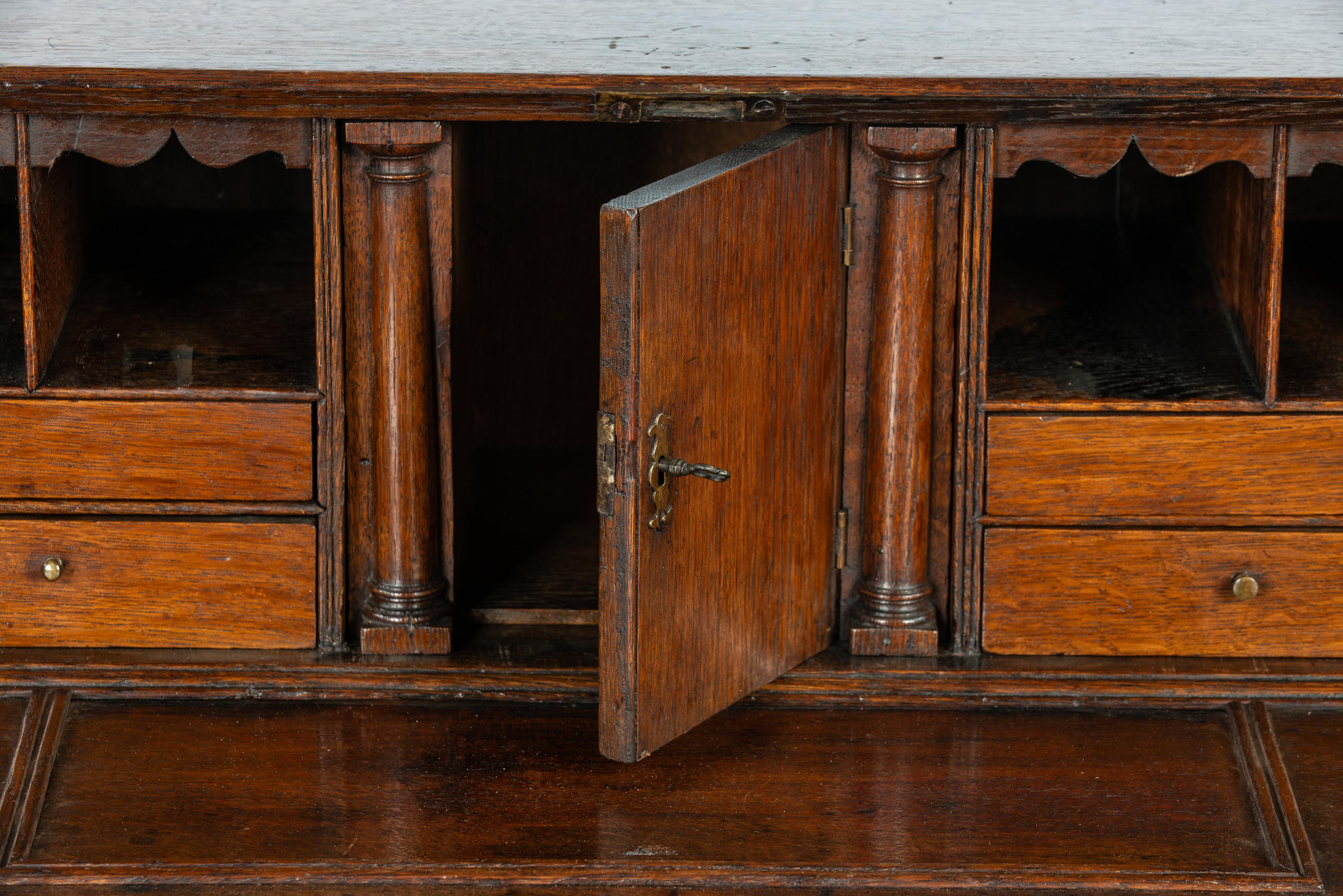Antique 18th century warm brown English Oak Queen Anne Slant-Front Desk For Sale 6