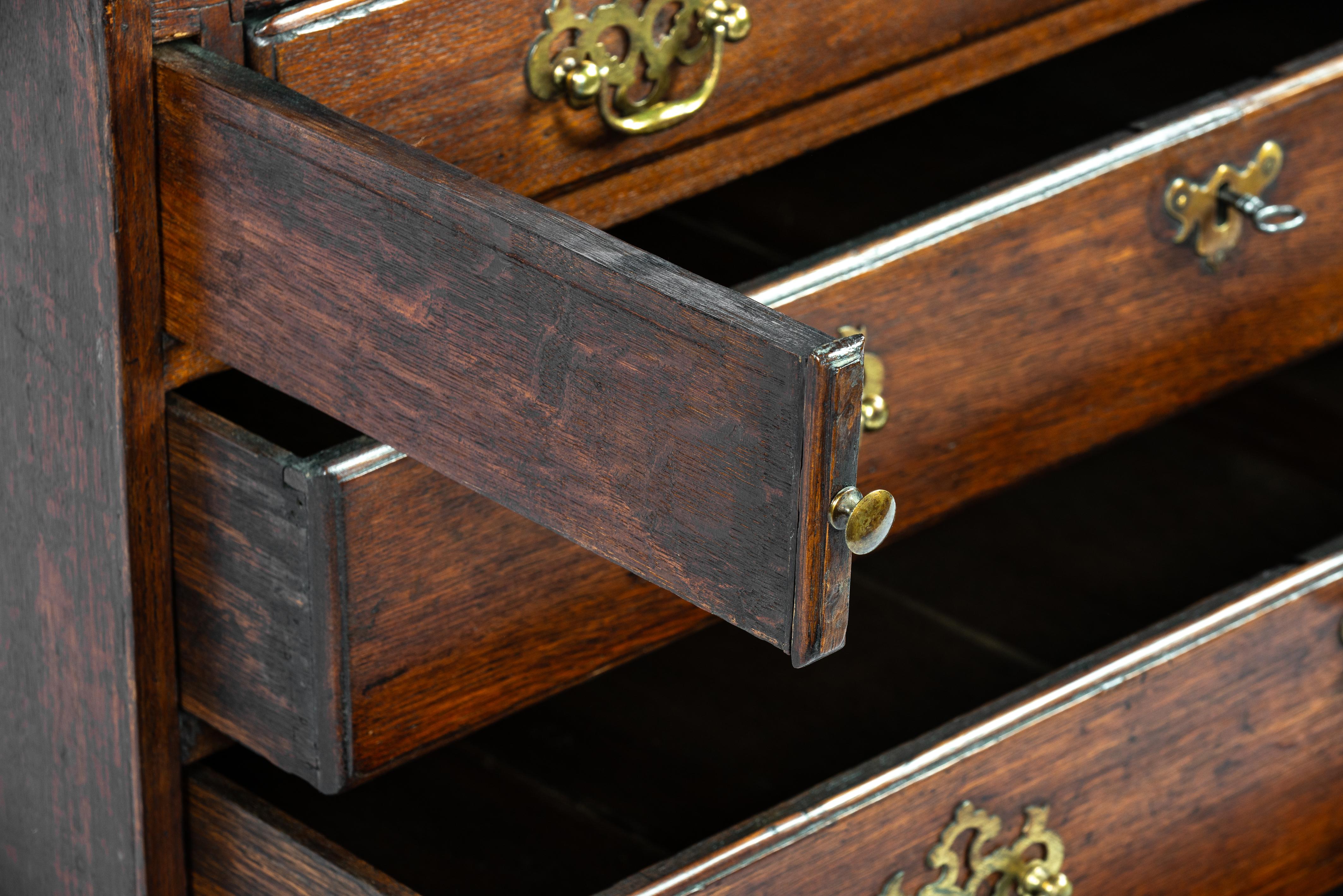 Antique 18th century warm brown English Oak Queen Anne Slant-Front Desk For Sale 13