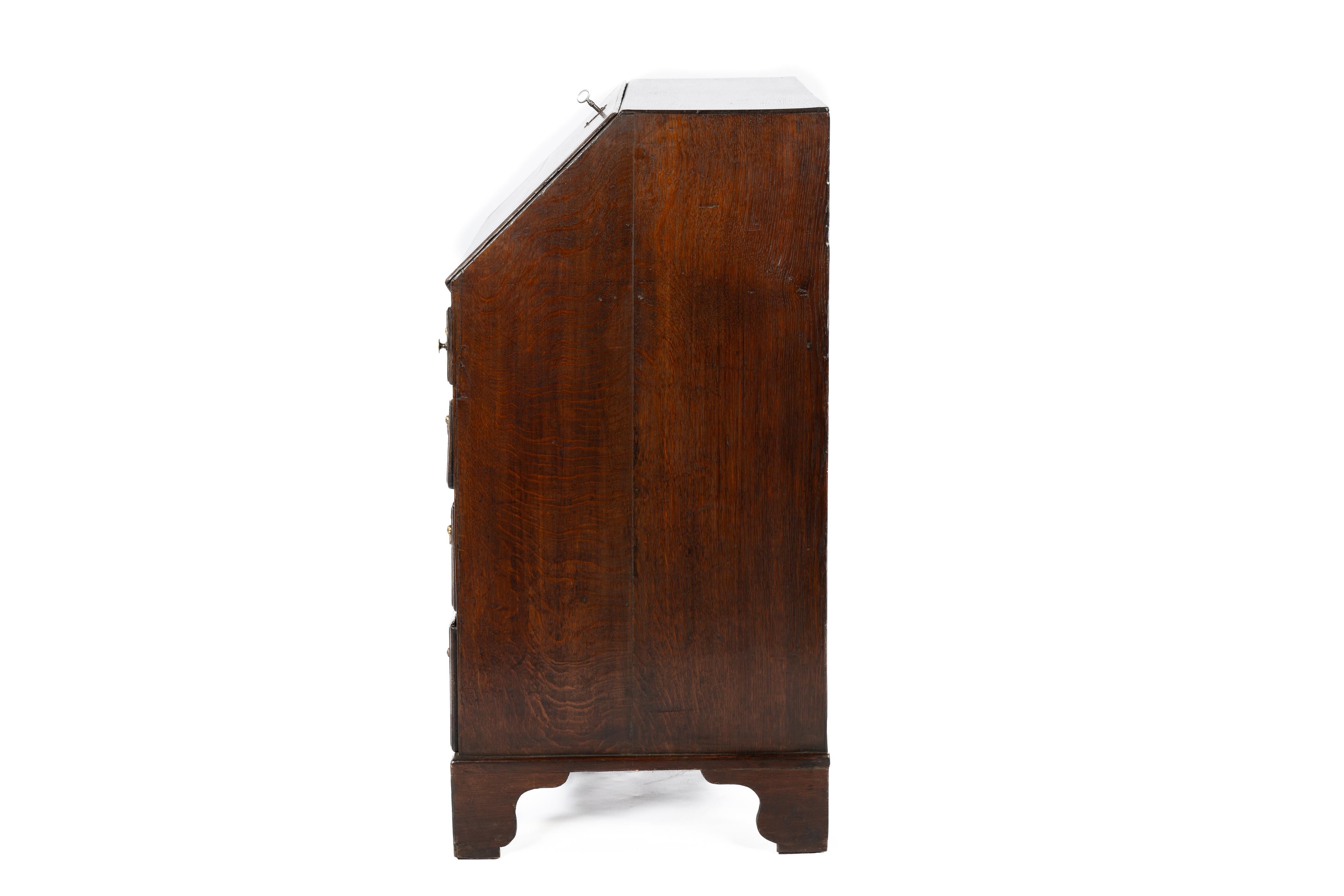 Antique 18th century warm brown English Oak Queen Anne Slant-Front Desk For Sale 1