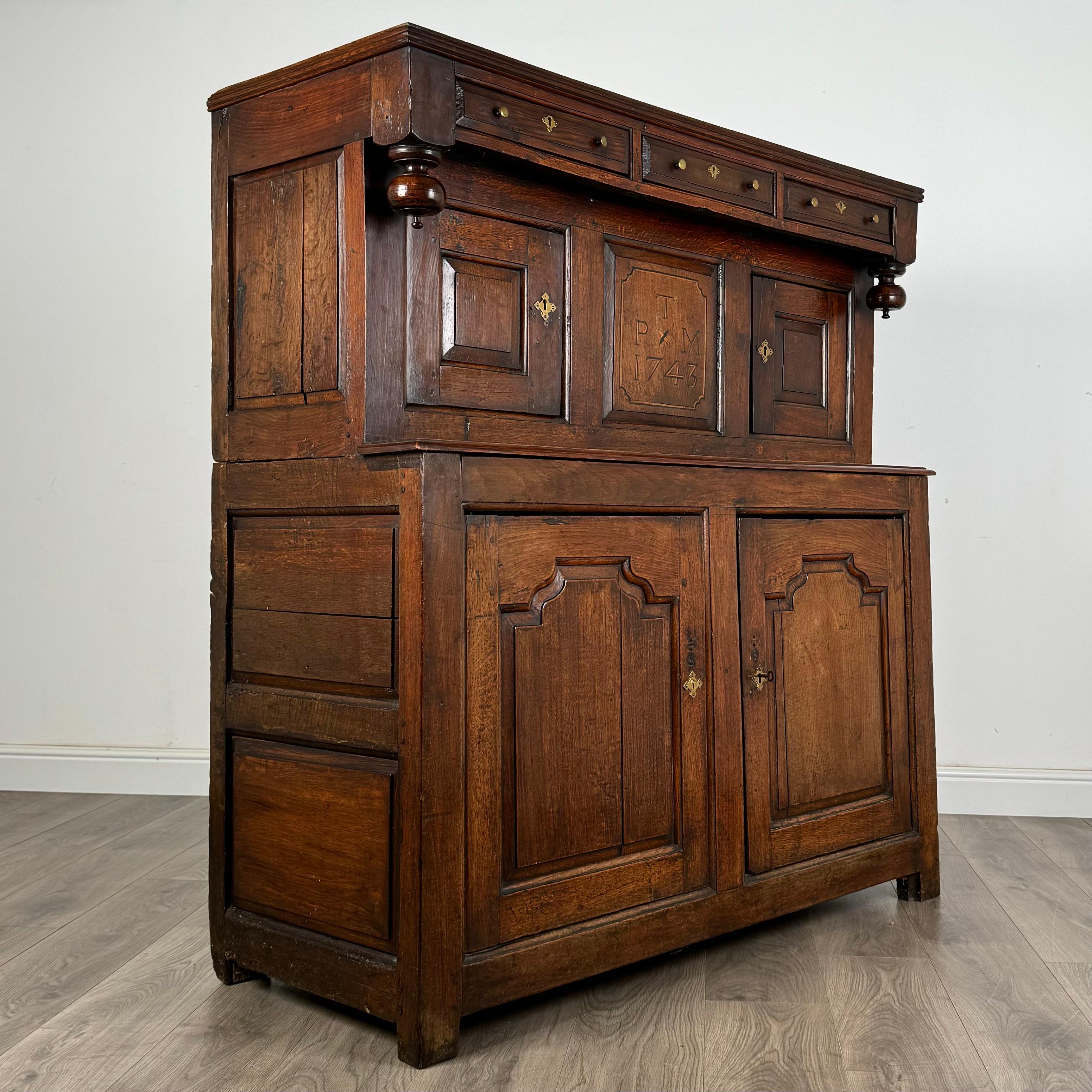 Antique 18th Century Welsh Deuddarn Cupboard In Oak ( REF AF-3434 ) For Sale 5