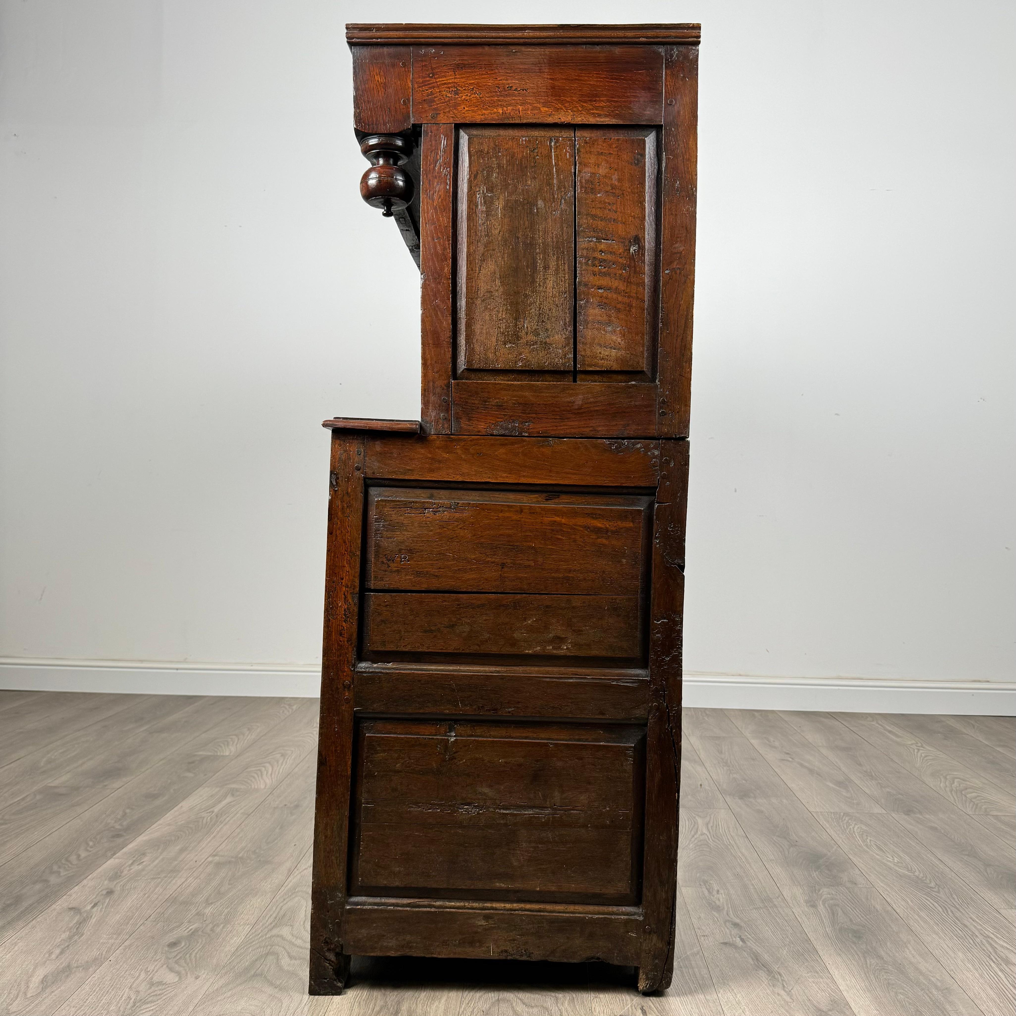 18th Century and Earlier Antique 18th Century Welsh Deuddarn Cupboard In Oak ( REF AF-3434 ) For Sale