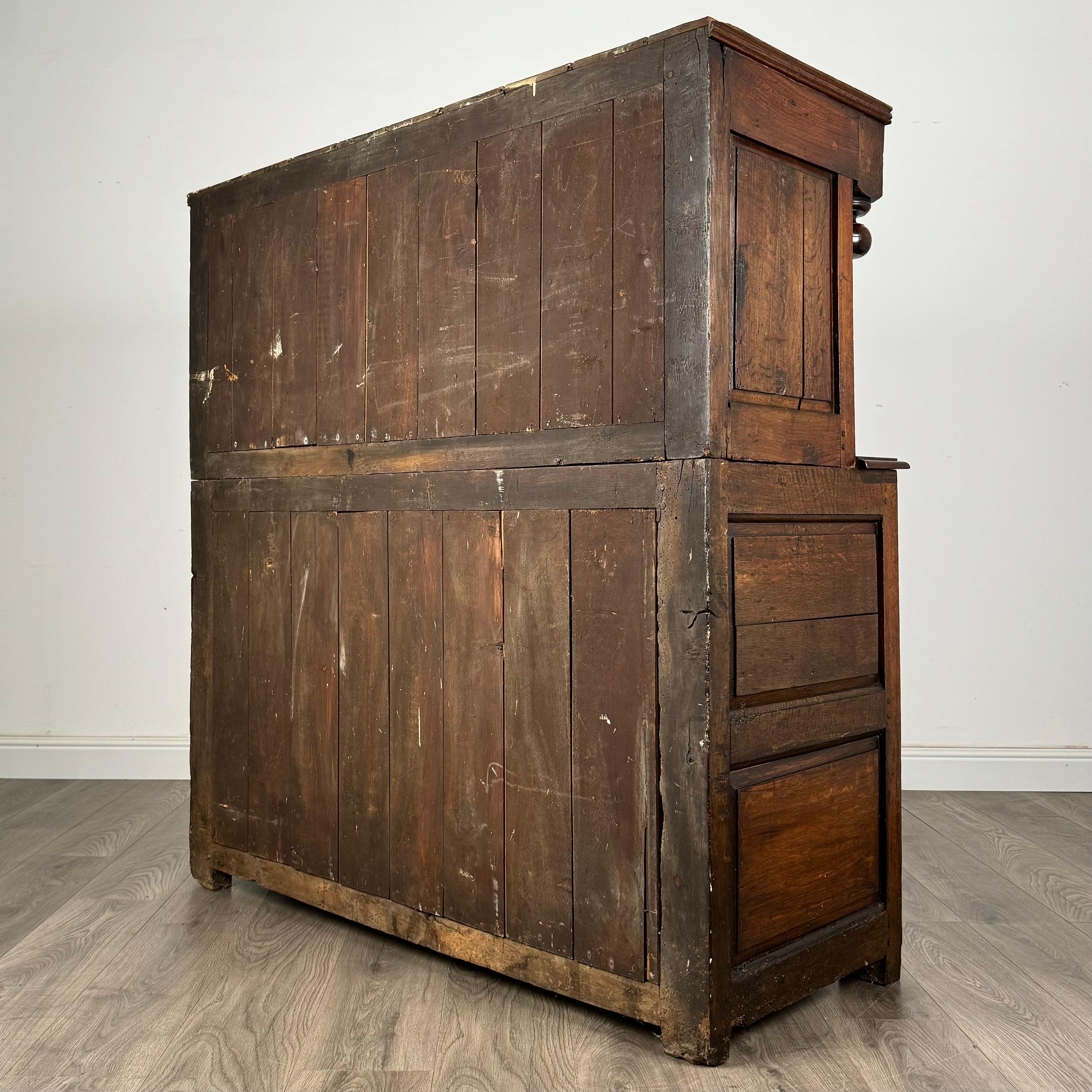 Antique 18th Century Welsh Deuddarn Cupboard In Oak ( REF AF-3434 ) For Sale 3