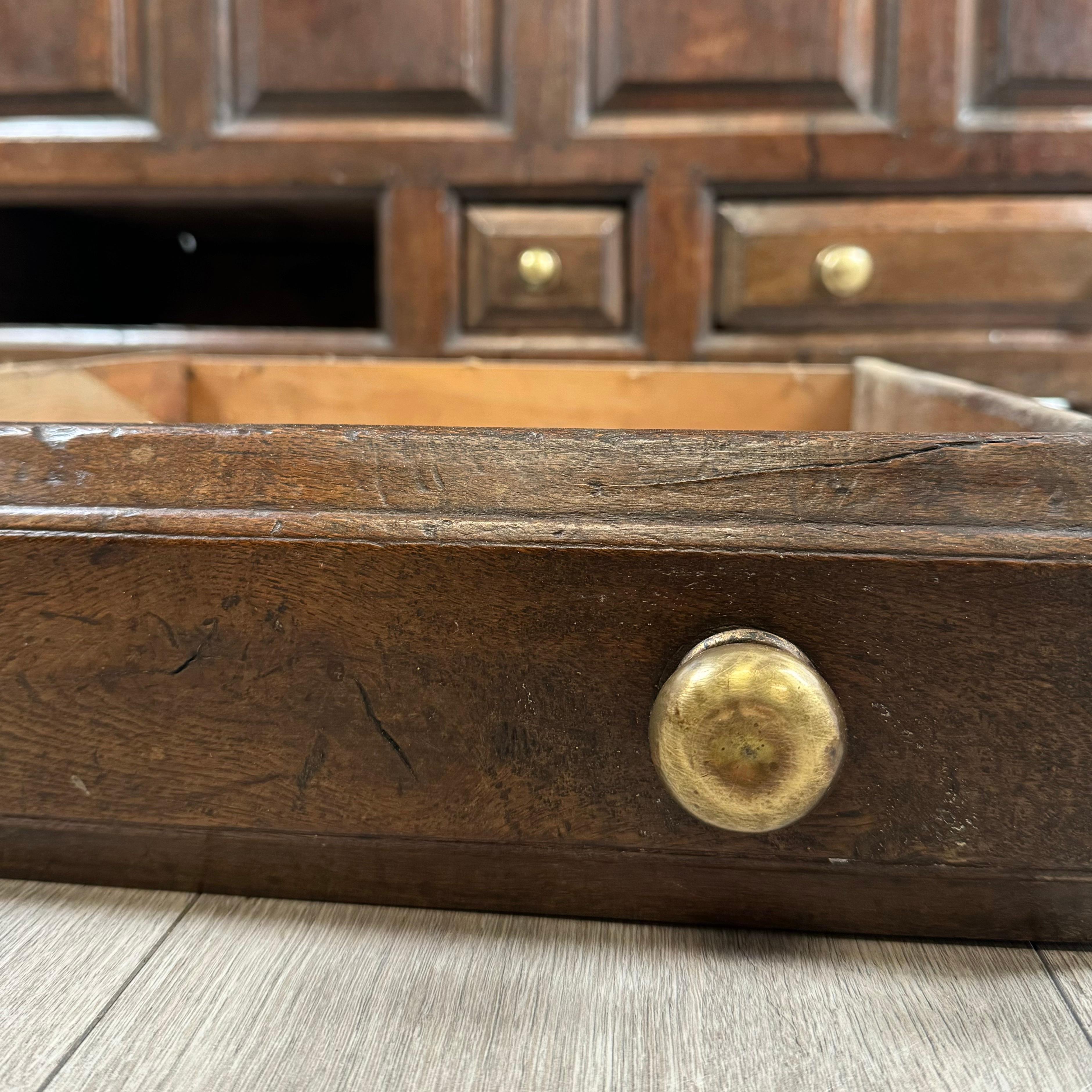 Antique 18th Century Welsh Livery Cupboard In Oak ( REF AF-3634 ) For Sale 7