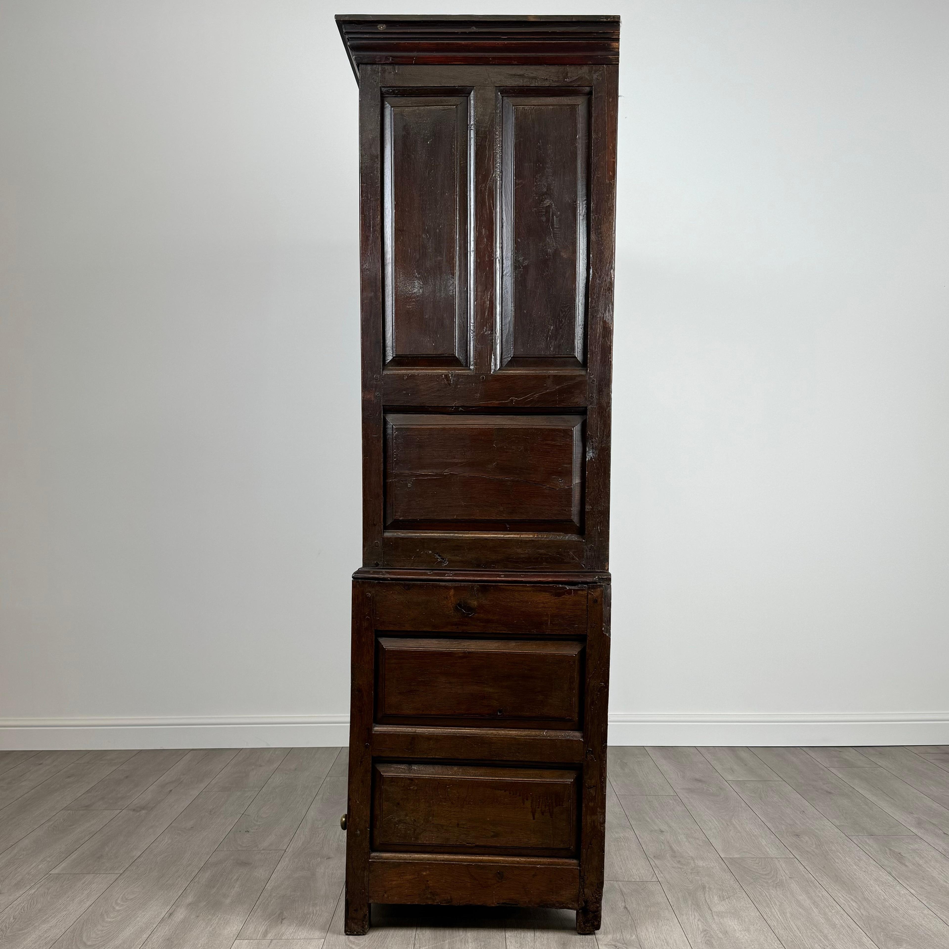 18th Century and Earlier Antique 18th Century Welsh Livery Cupboard In Oak ( REF AF-3634 ) For Sale