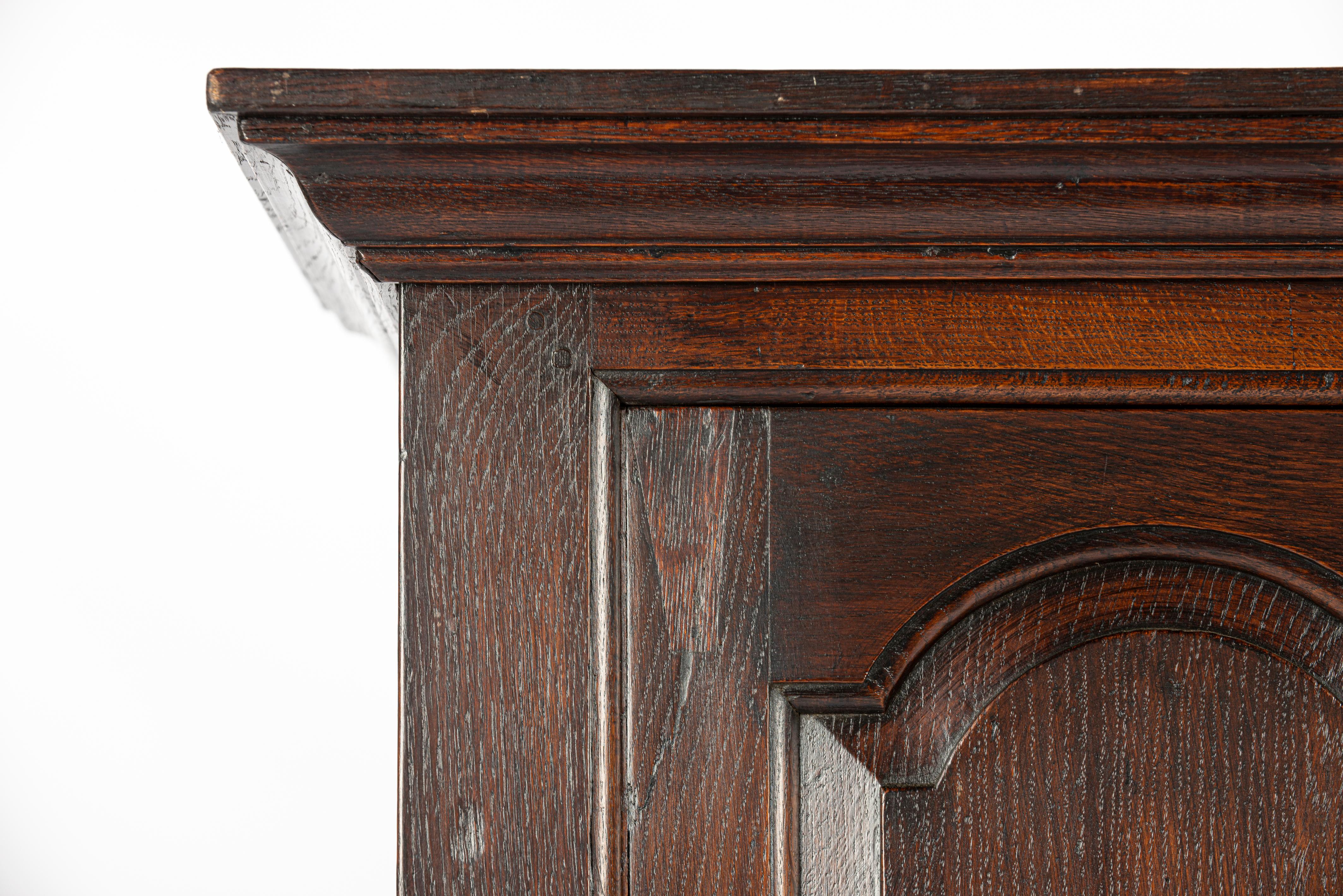 Antiker walisischer Warm Brown Oak Press Livery Housekeepers Cupboard aus dem 18. im Angebot 4