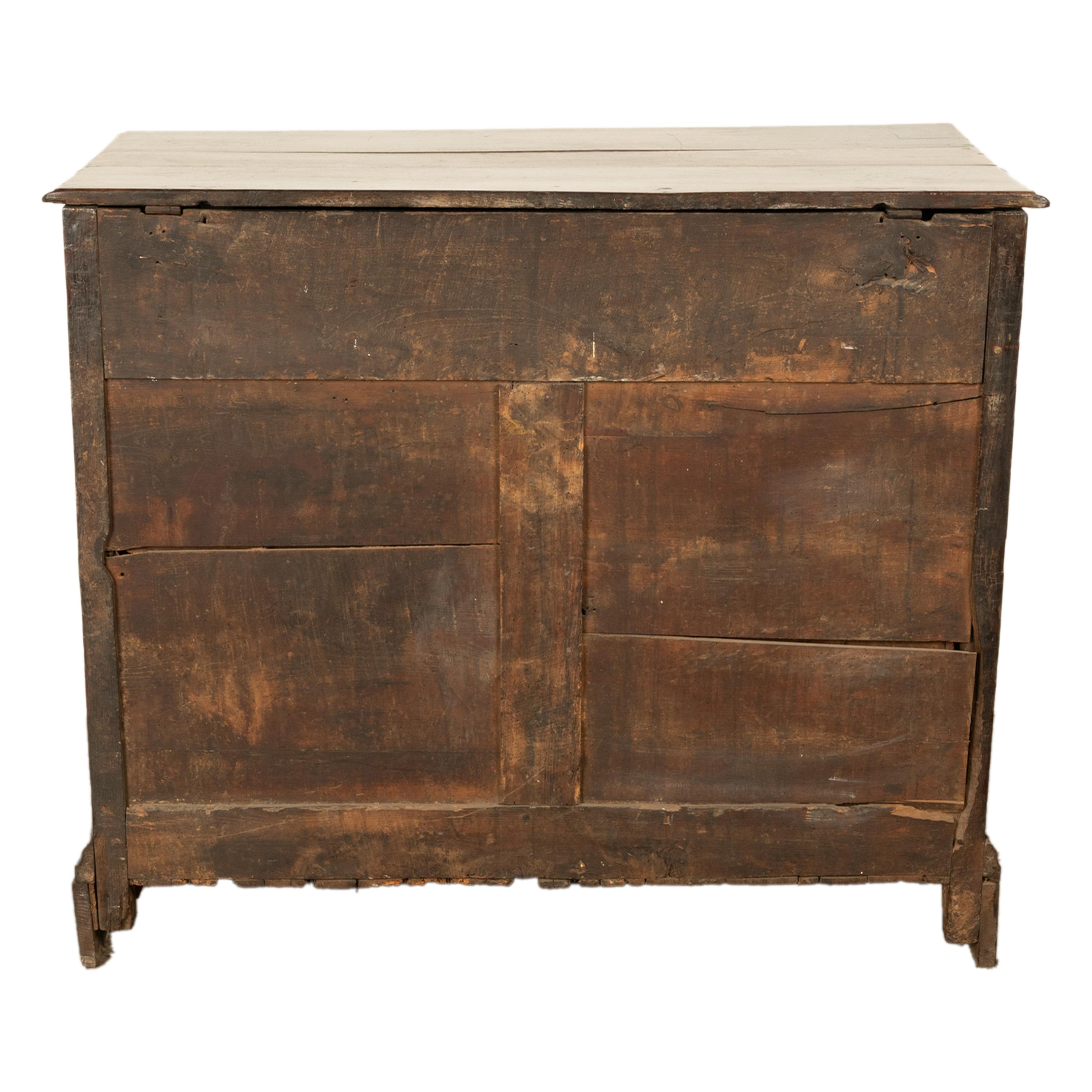 Ancienne commode géométrique William & Mary en chêne du 18ème siècle 1700 en vente 13