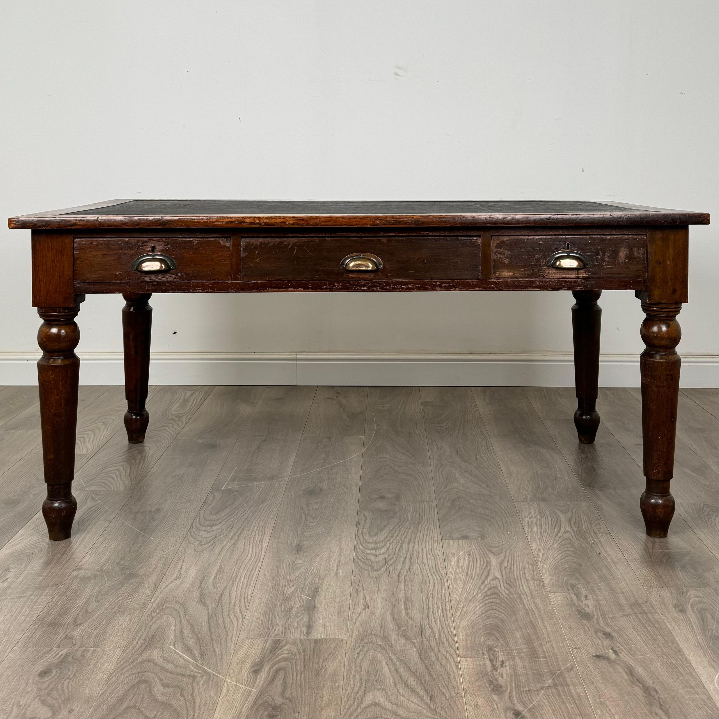 Britannico Antique Tables Ltd. di Holland & Sons LTD ( REF AFS-3500 ) in vendita