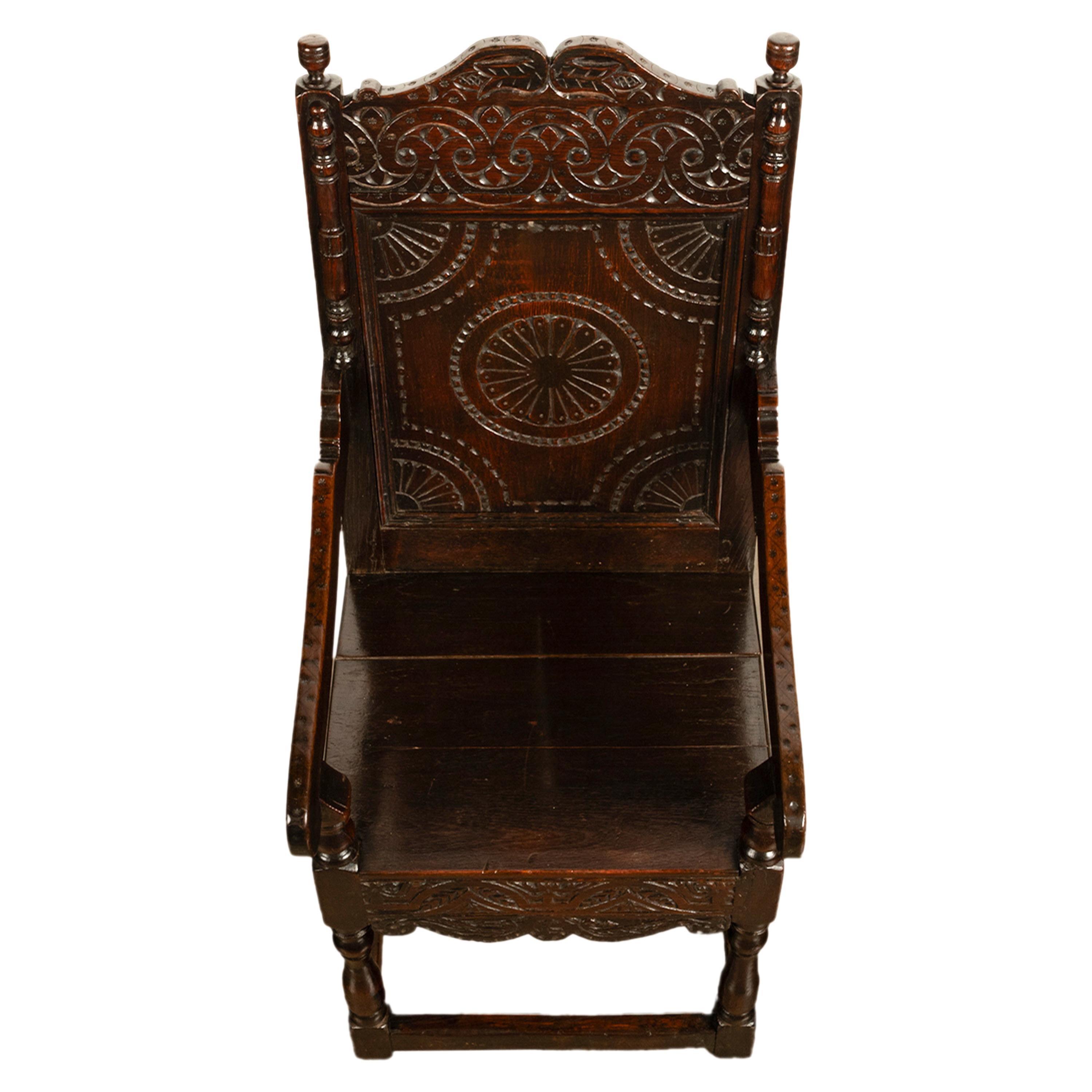 Ancienne chaise Wainscot en chêne sculpté géorgienne du 18ème siècle, Yorkshire 1720 en vente 3