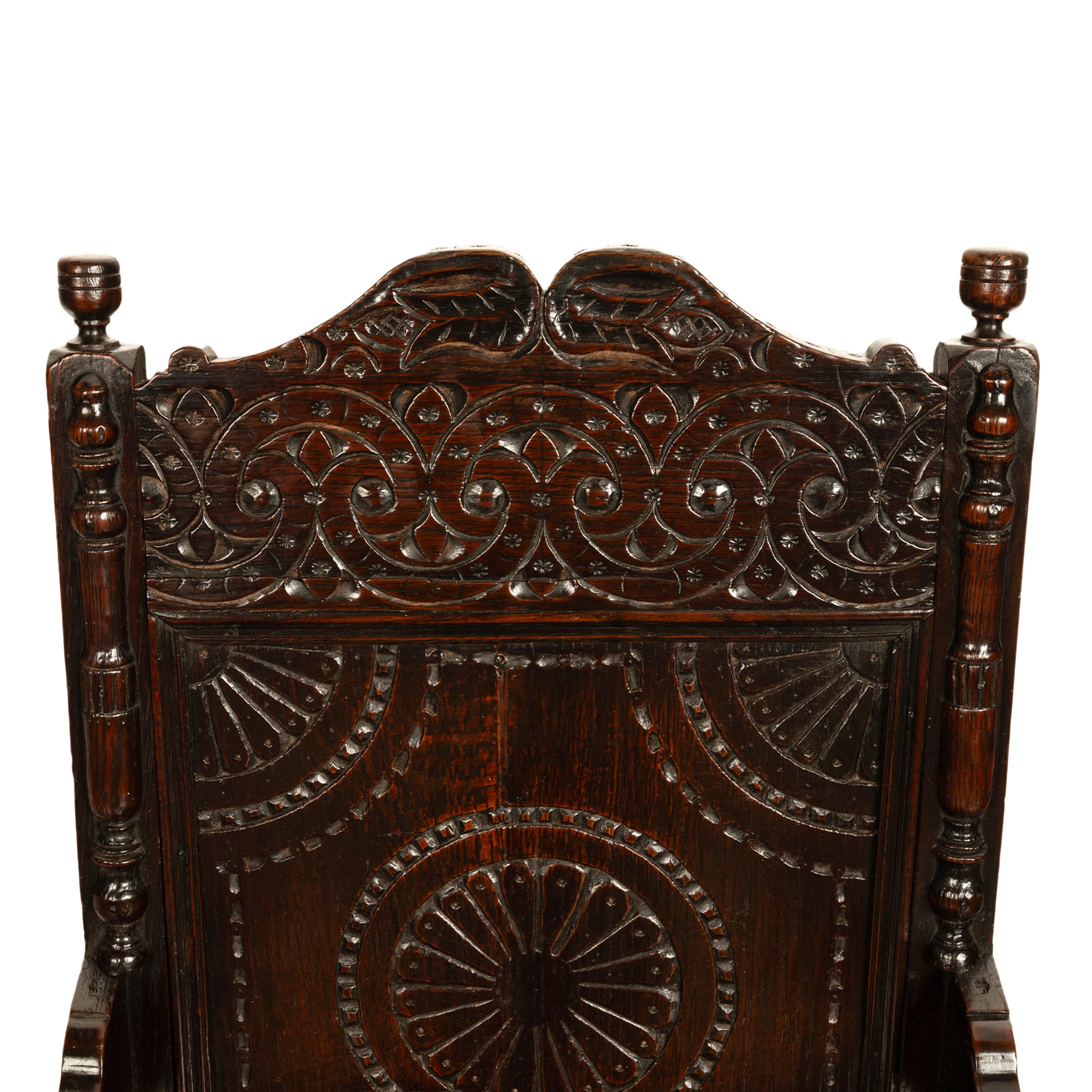 Ancienne chaise Wainscot en chêne sculpté géorgienne du 18ème siècle, Yorkshire 1720 en vente 5