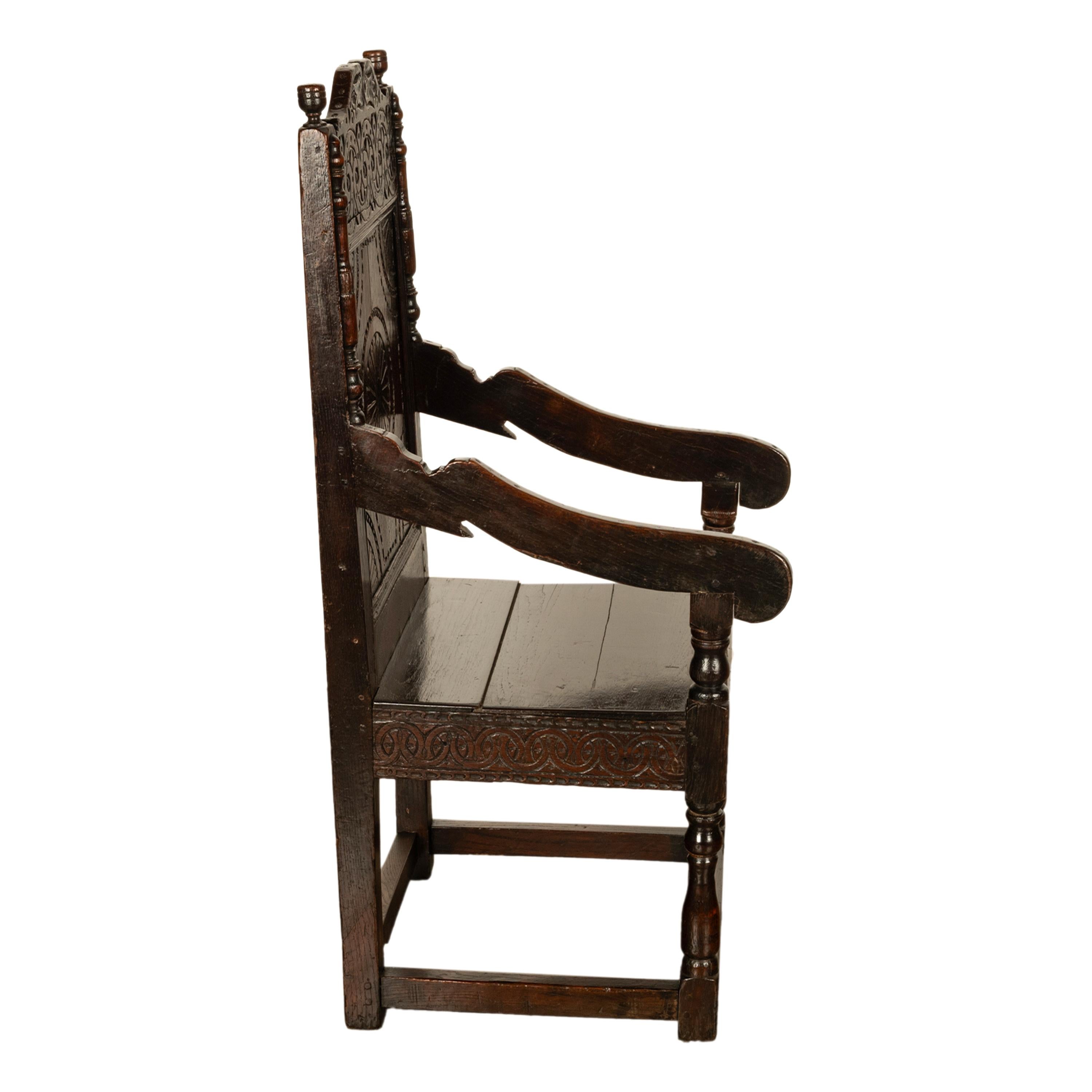 XVIIIe siècle Ancienne chaise Wainscot en chêne sculpté géorgienne du 18ème siècle, Yorkshire 1720 en vente