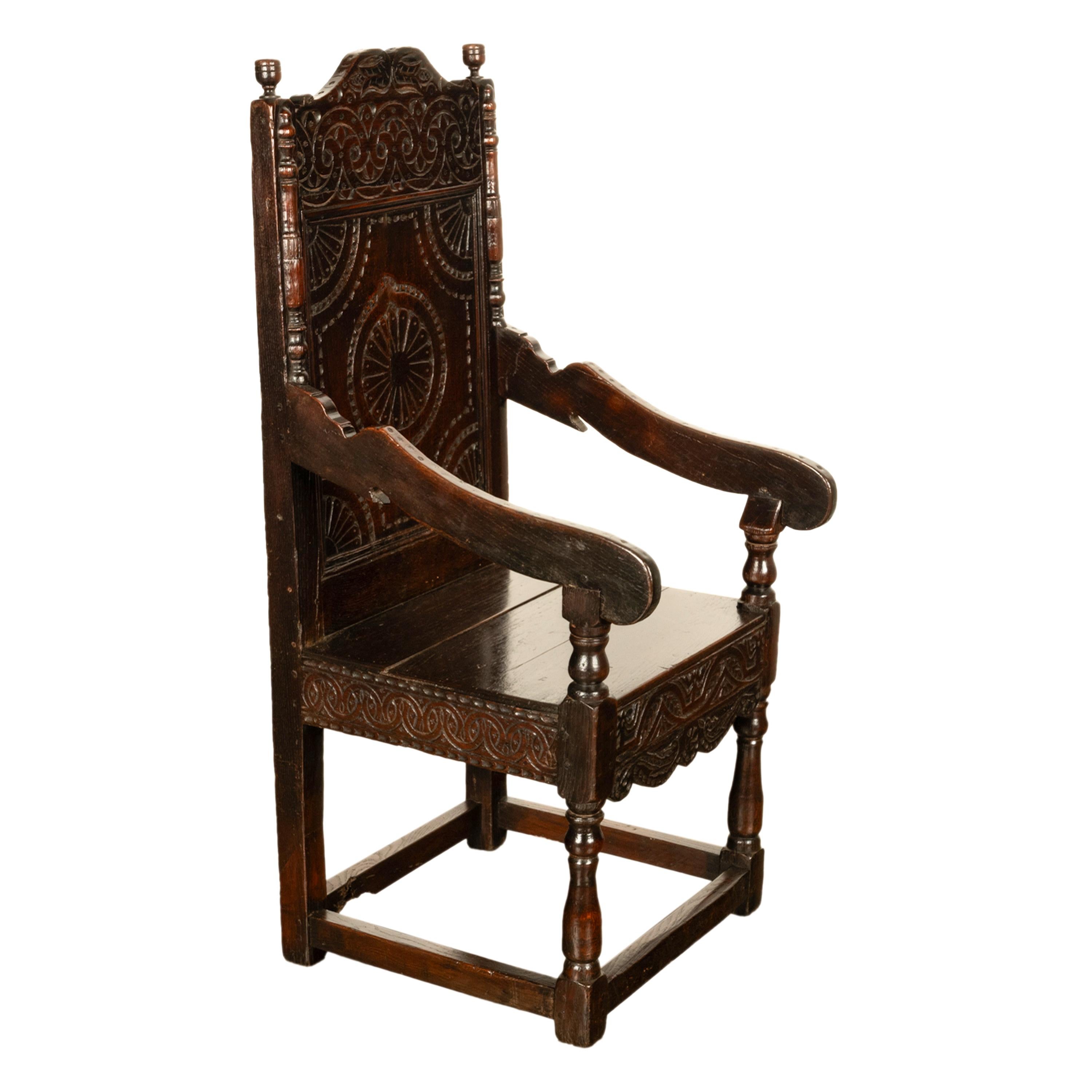 Chêne Ancienne chaise Wainscot en chêne sculpté géorgienne du 18ème siècle, Yorkshire 1720 en vente