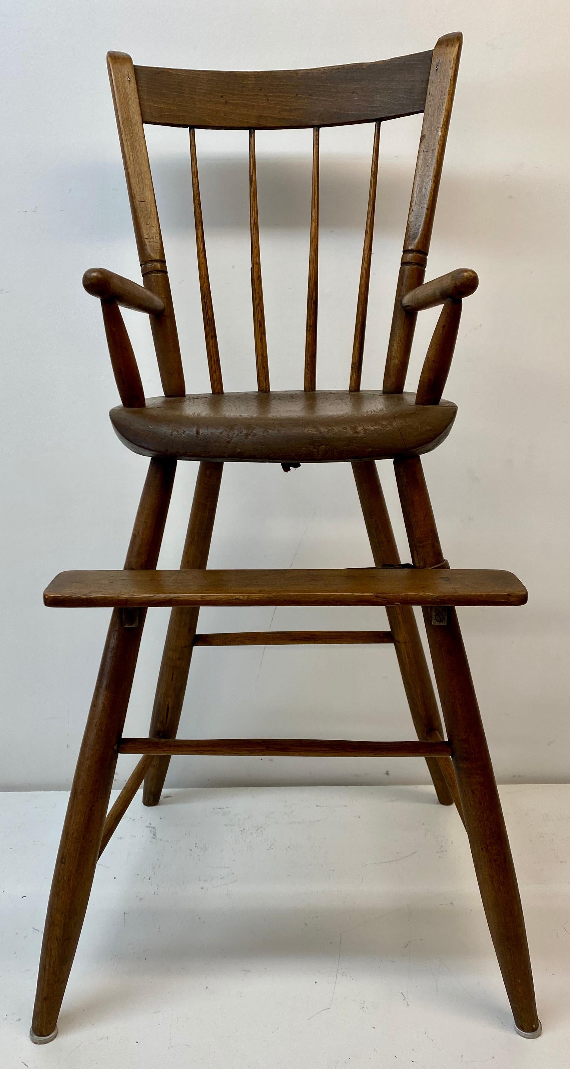 Antique 18th to 19th century American child's high chair

Outstanding hand crafted high chair

Measures: 19