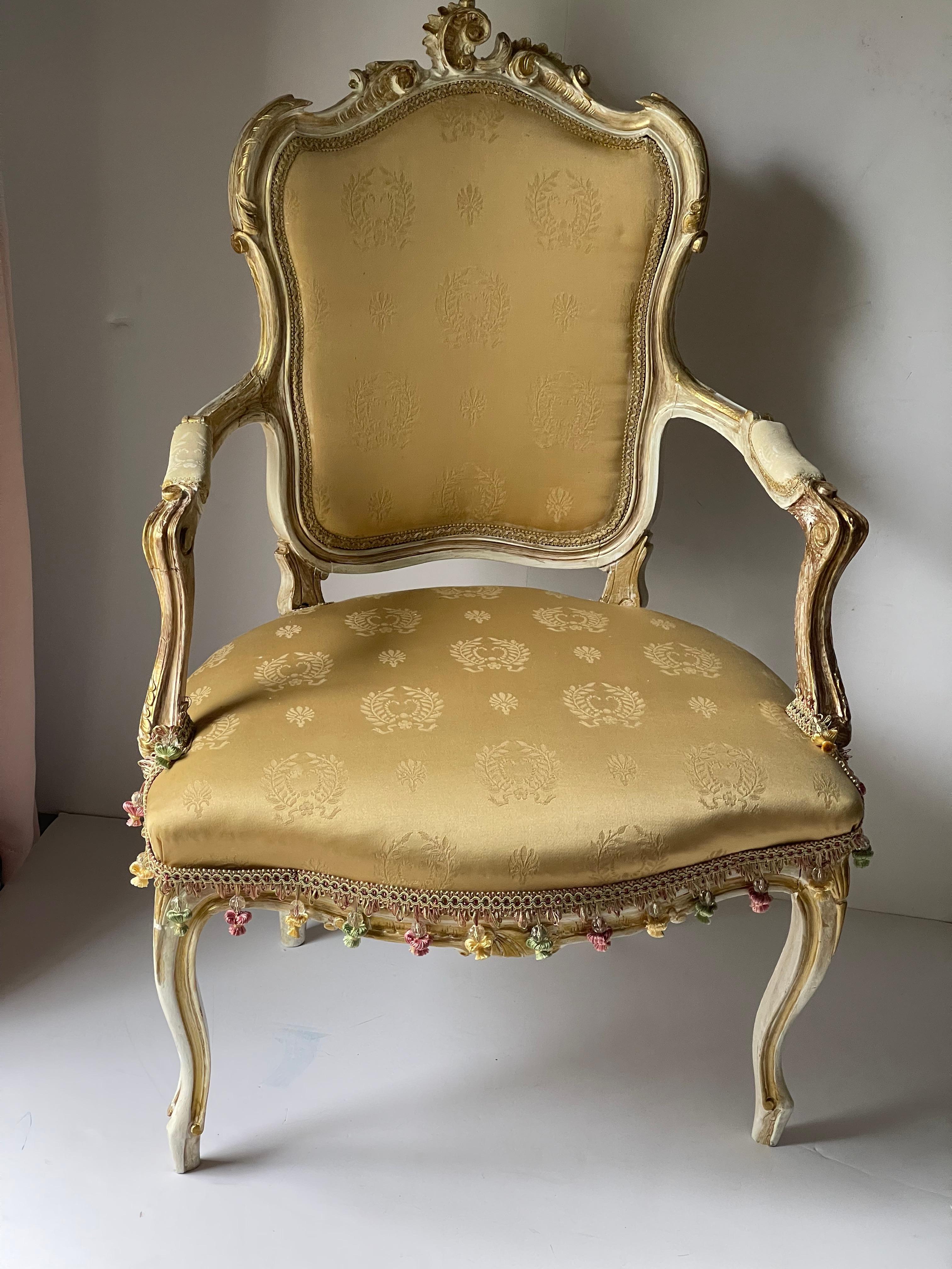 Antique A.I.C. French Louis XVI avec embellissements en vente 4
