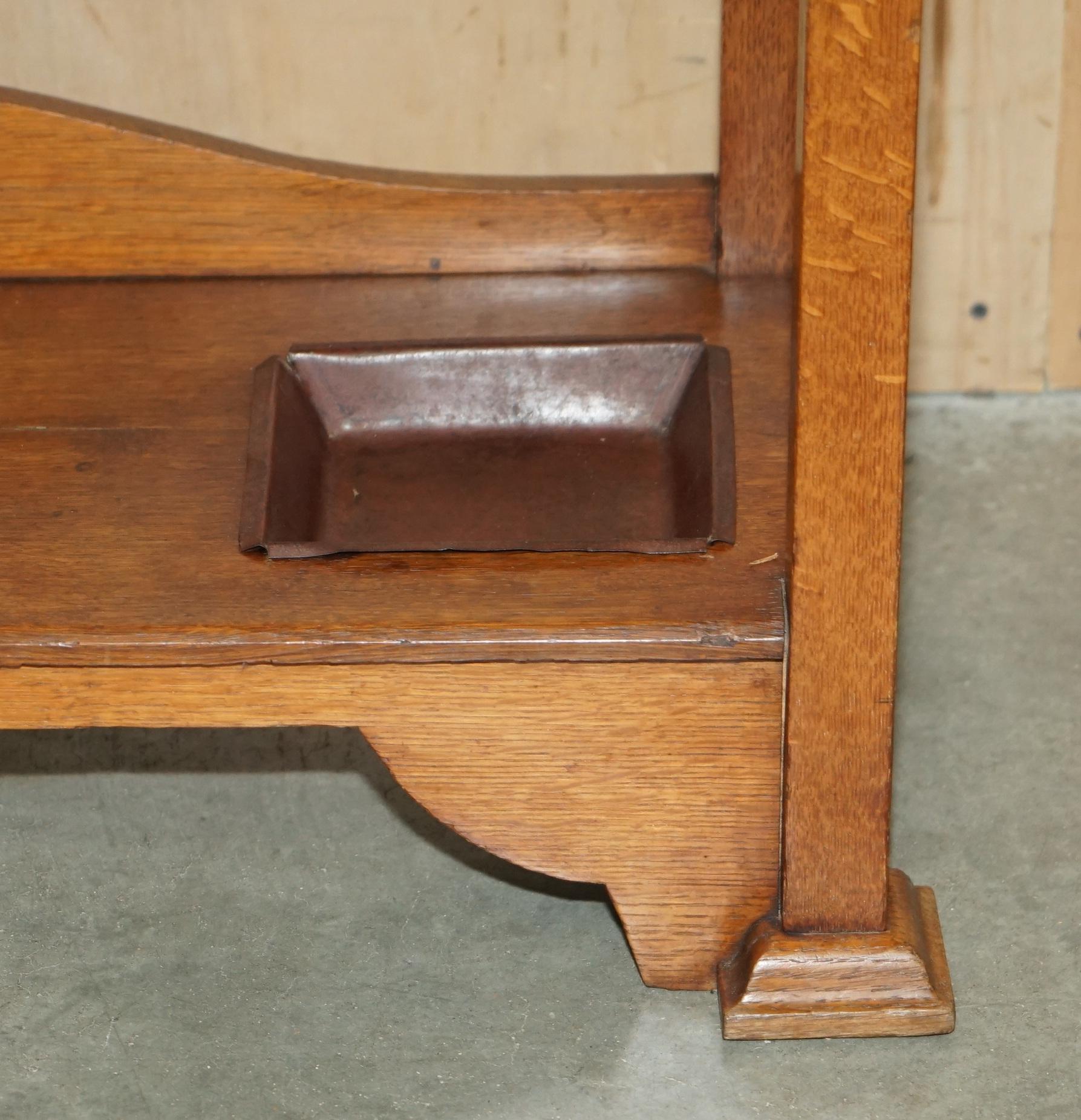 ANTiQUE 1900 ARTS & CRAFTS SHAPLAND AND PETTER HALL COAT GLOVE UMBRELLA STAND For Sale 8
