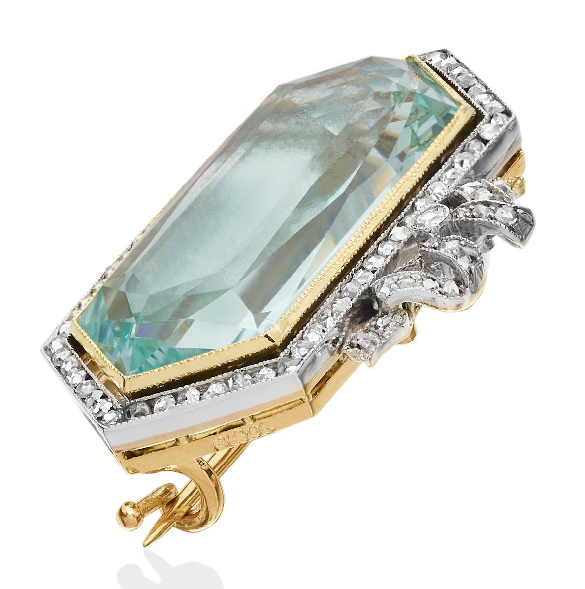 Antique 1900 Fabergé Moscow, hexagonal aquamarine and rose cut diamond brooch with fitted box. The hexagonal aquamarine with border surmounted by ribbon tied bow set with rose-cut diamonds in the neoclassical taste, in original fitted silk lined