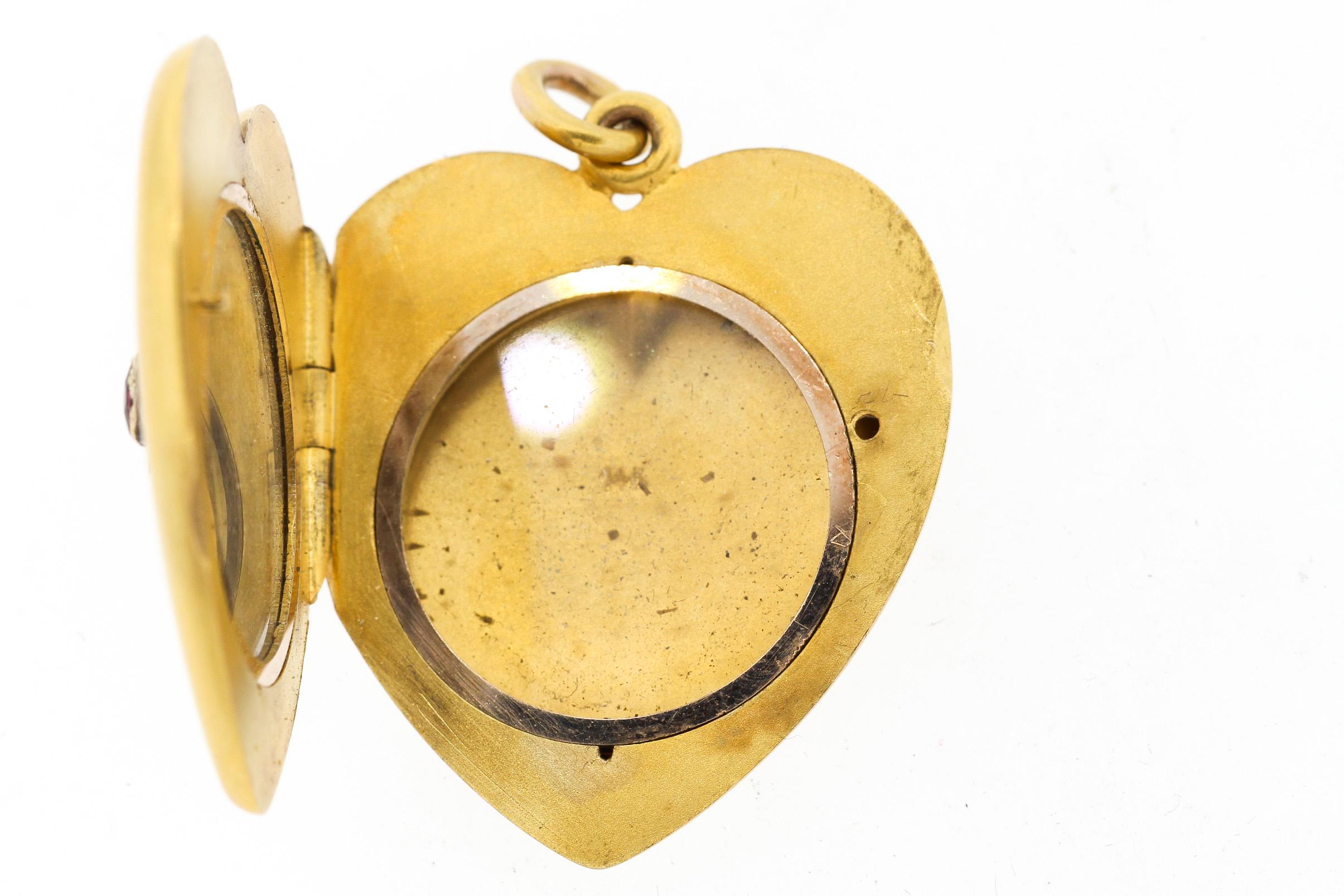 Art Nouveau Antique 1900s 14 Karat Yellow Gold Ruby Diamond Heart Locket
