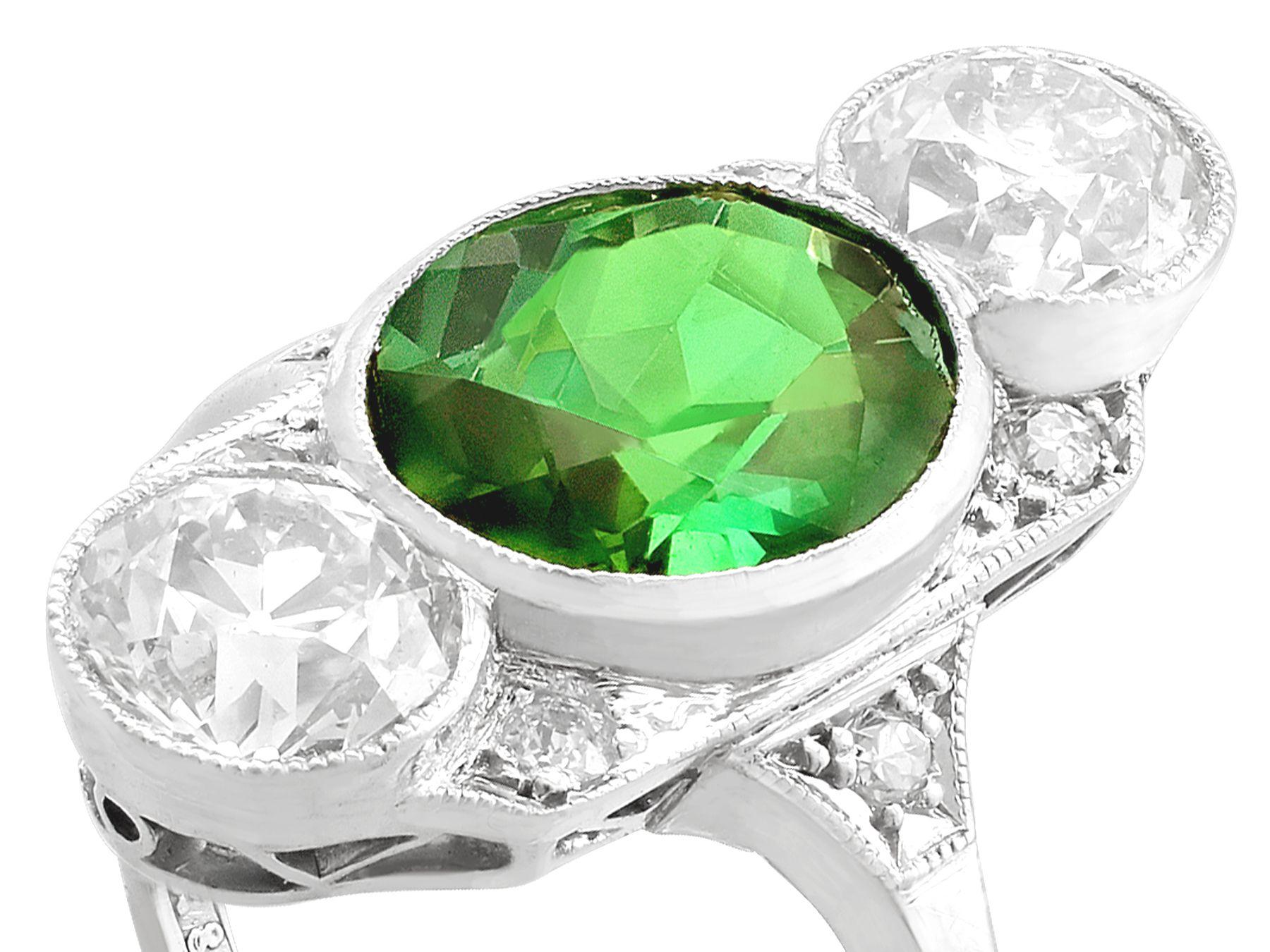 Bague ancienne des années 1900 avec tourmaline taille ovale de 2,59 carats et diamants de 1,95 carat Pour femmes en vente
