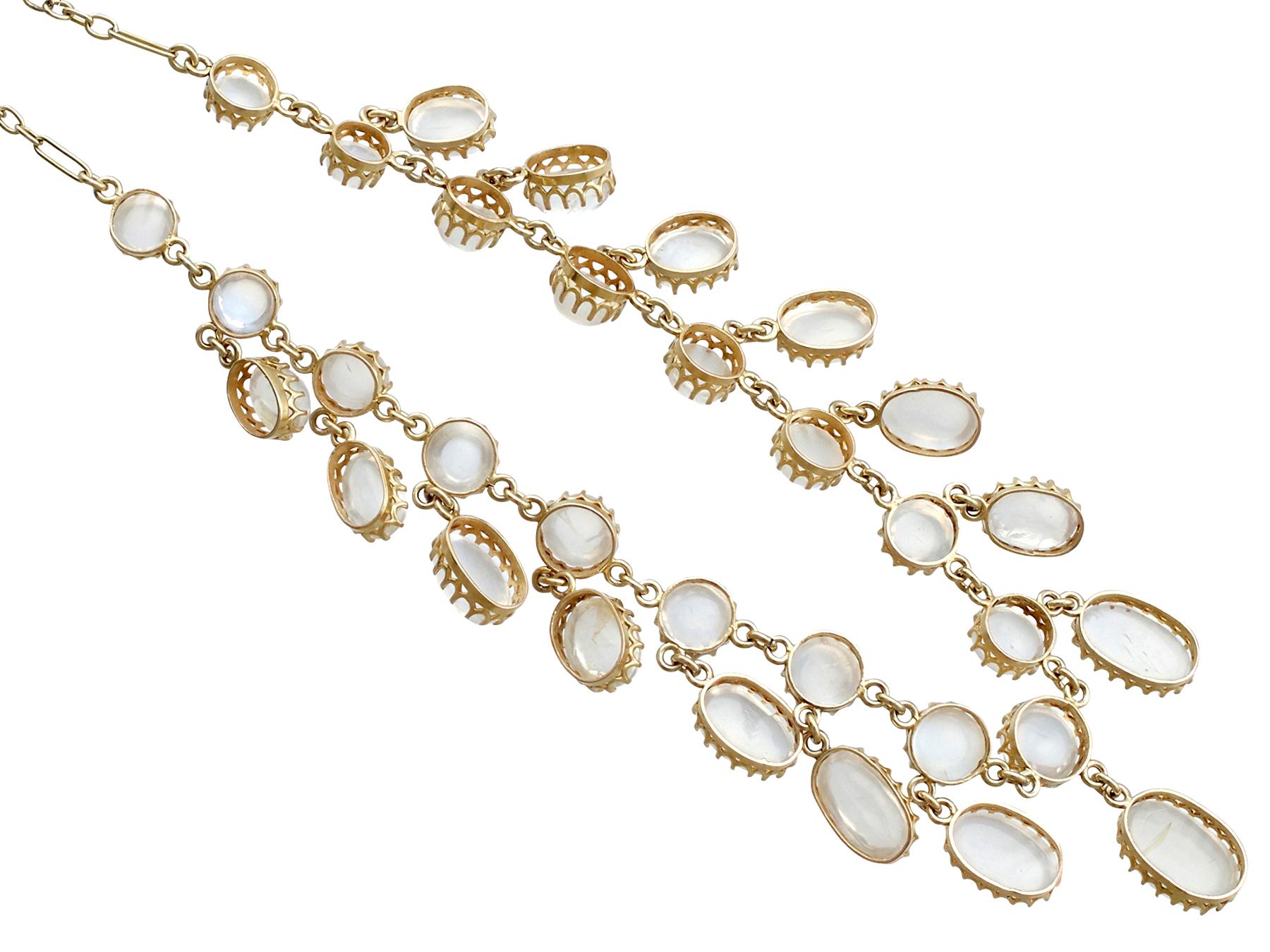 Antique 1900s 42.20 Carat Moonstone and Yellow Gold Necklace In Excellent Condition In Jesmond, Newcastle Upon Tyne