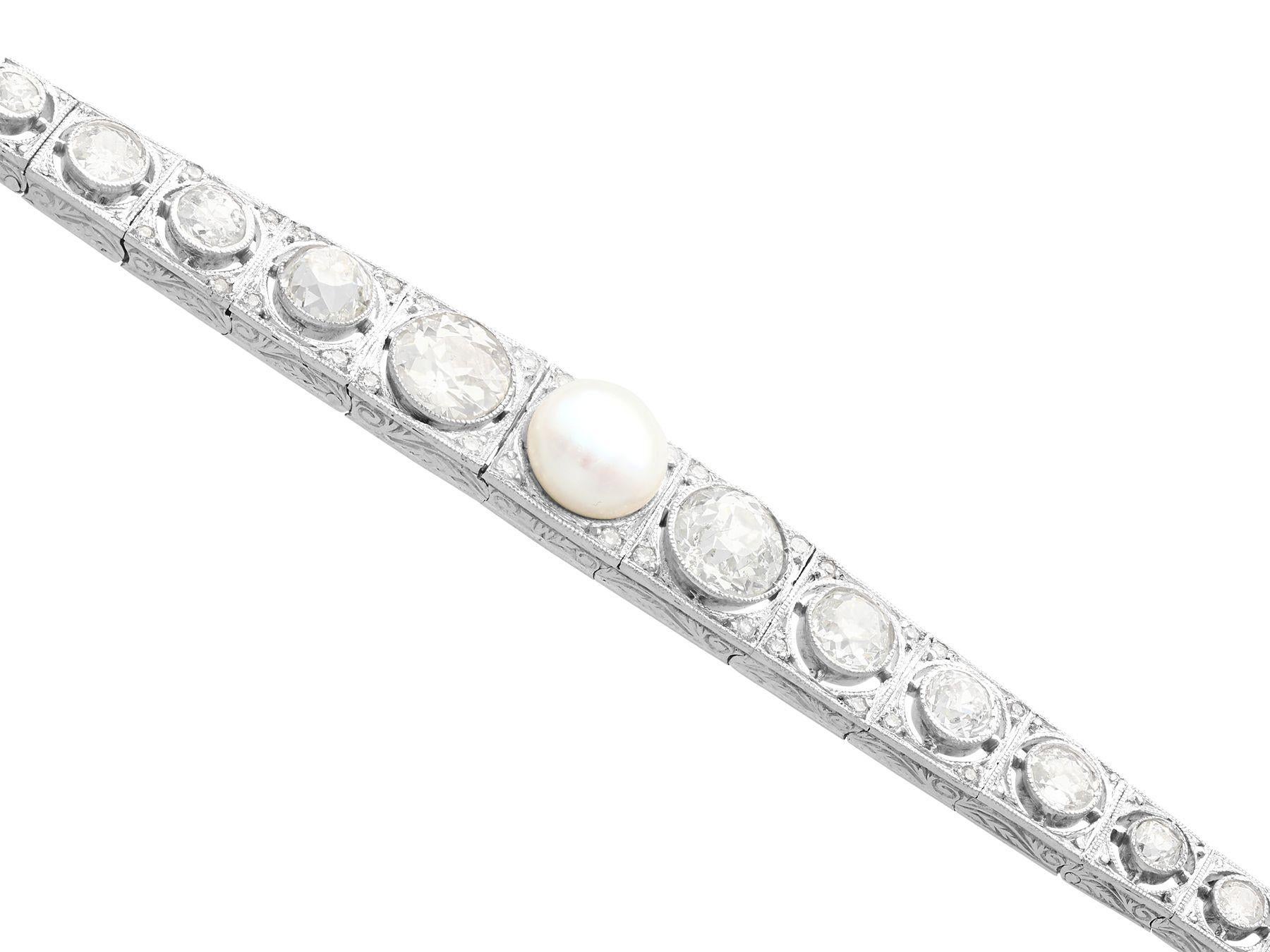 Bracelet ancien en or blanc avec perles et diamants de 5,61 carats, années 1900 Excellent état - En vente à Jesmond, Newcastle Upon Tyne