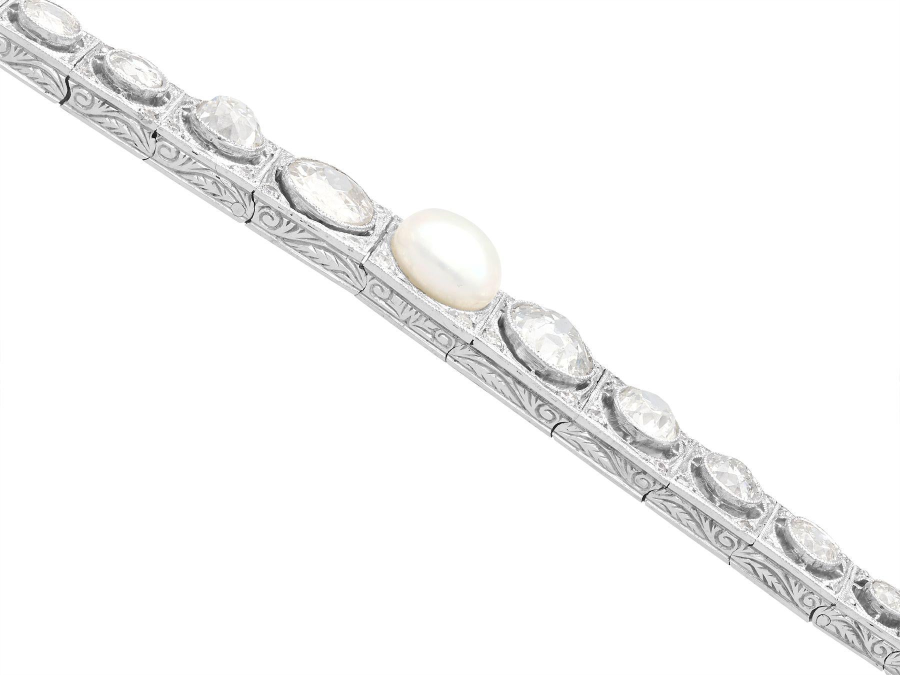 Bracelet ancien en or blanc avec perles et diamants de 5,61 carats, années 1900 en vente 1