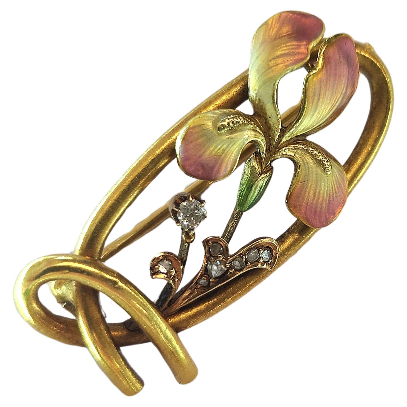 Antique 18k yello gold brooch in art nouvaeu style 1900s floral design with colorful enamel and old mine cut diamonds hall marked 18k gold standard dates back to europe the art nouvaeu era 1900/1910.c