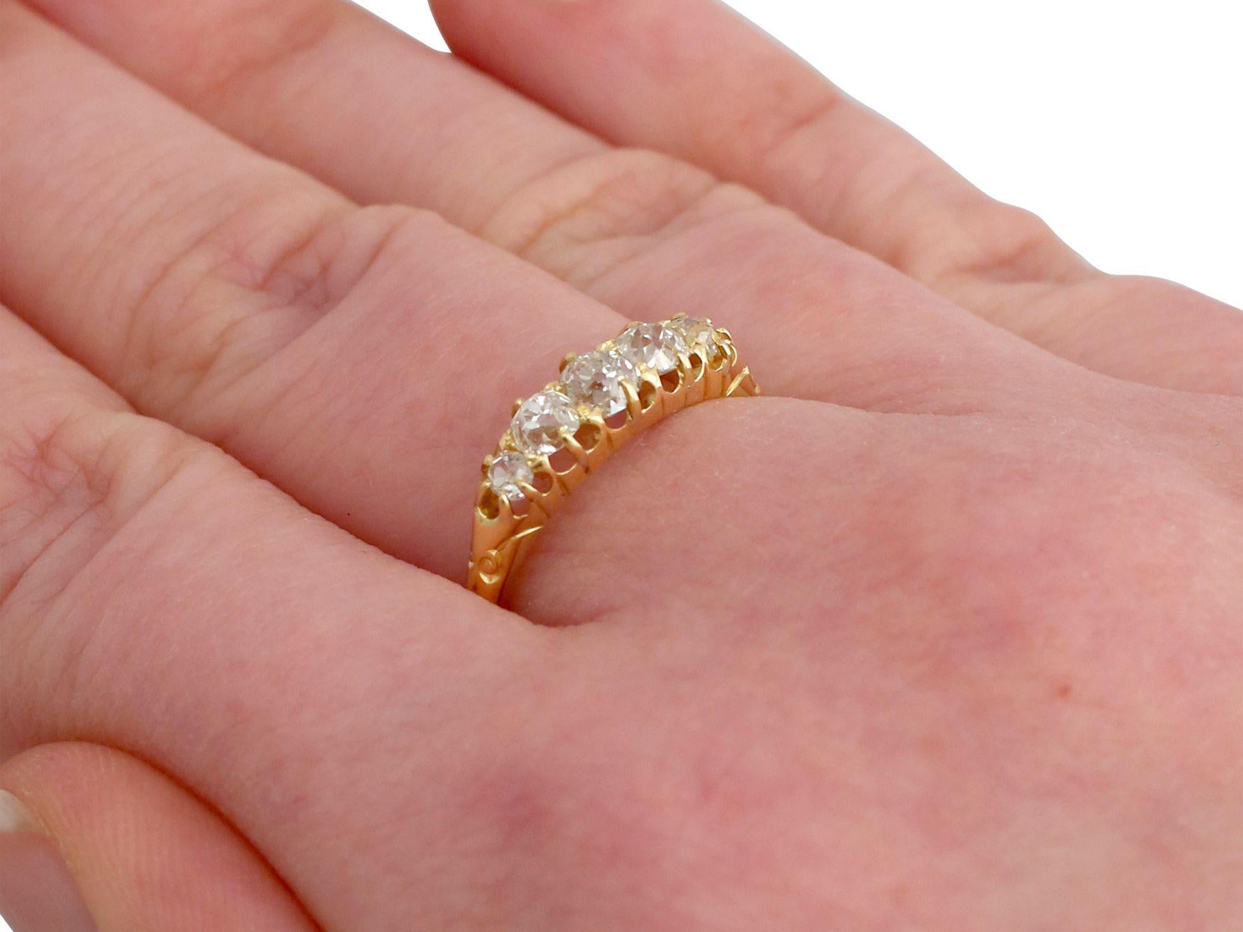 Fünf-Stein-Ring aus Diamant und Gelbgold aus den 1900er Jahren im Angebot 2