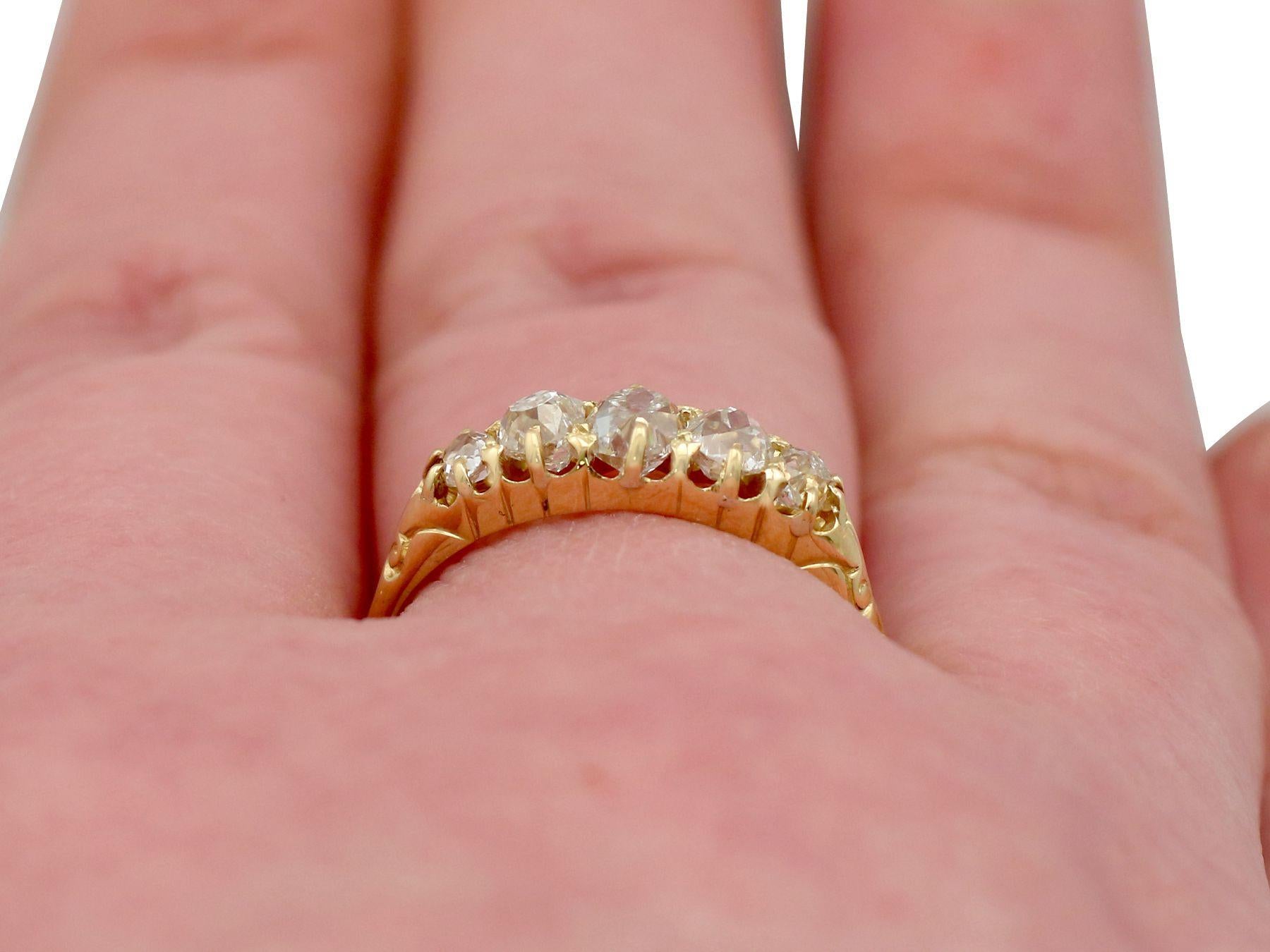 1900s Diamond and Yellow Gold Five-Stone Ring For Sale 3